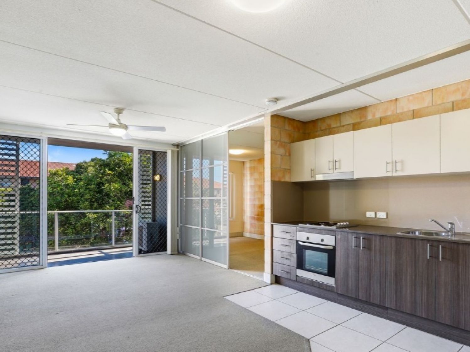 209A/96 High Street — photo from Ray White Robina