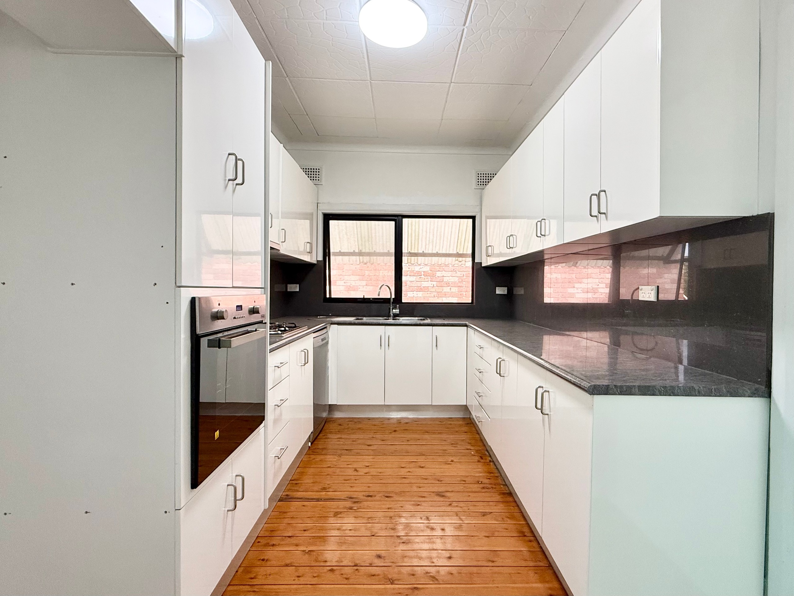 2 Berring Avenue, Roselands, NSW 2196