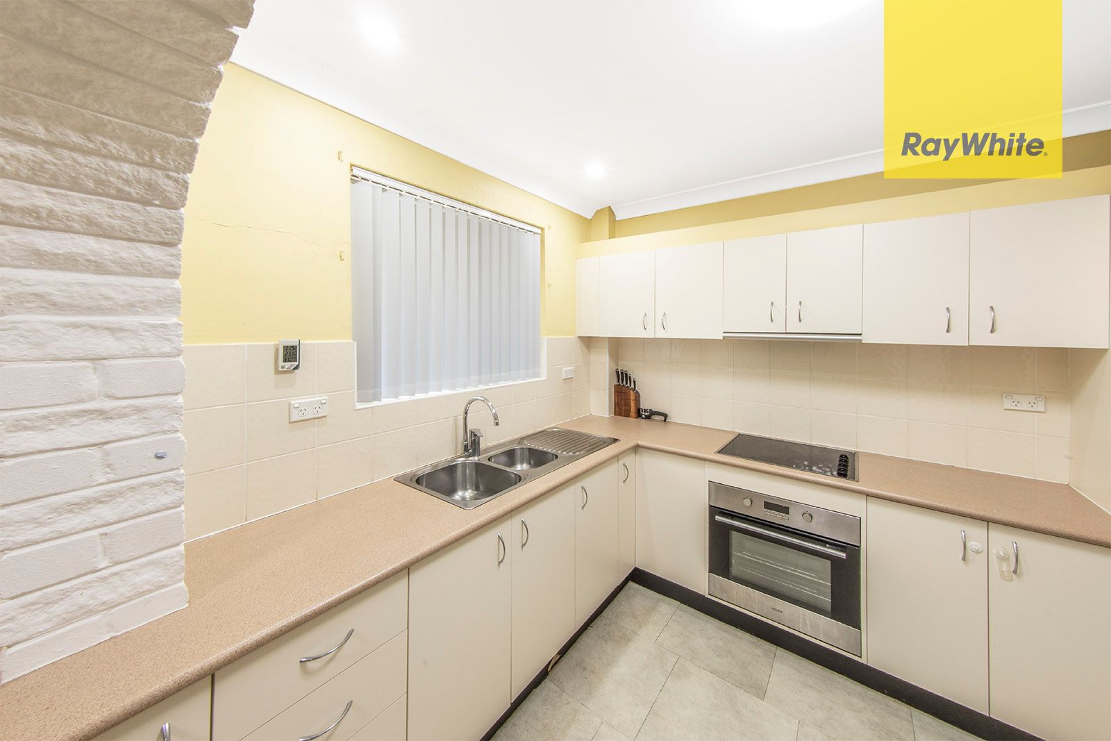 8/29 Queens Road, Westmead, NSW 2145