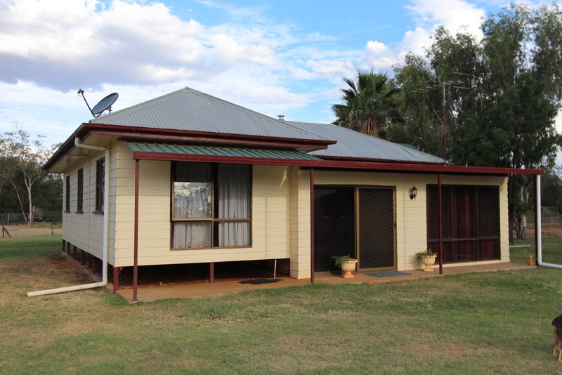 98 Wellwater Road, Charleville QLD 4470