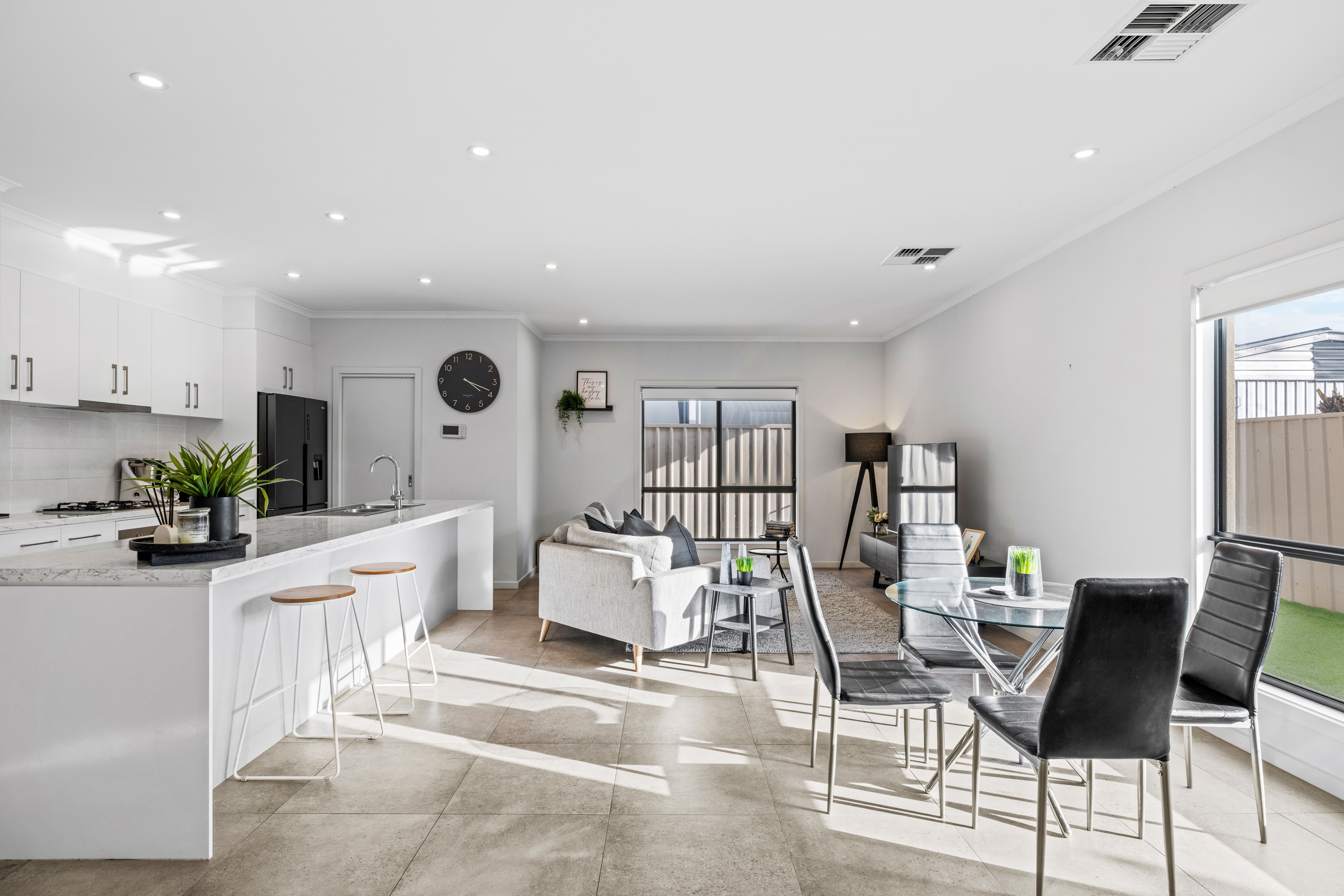 17 Whelan Avenue — photo 6 of 24