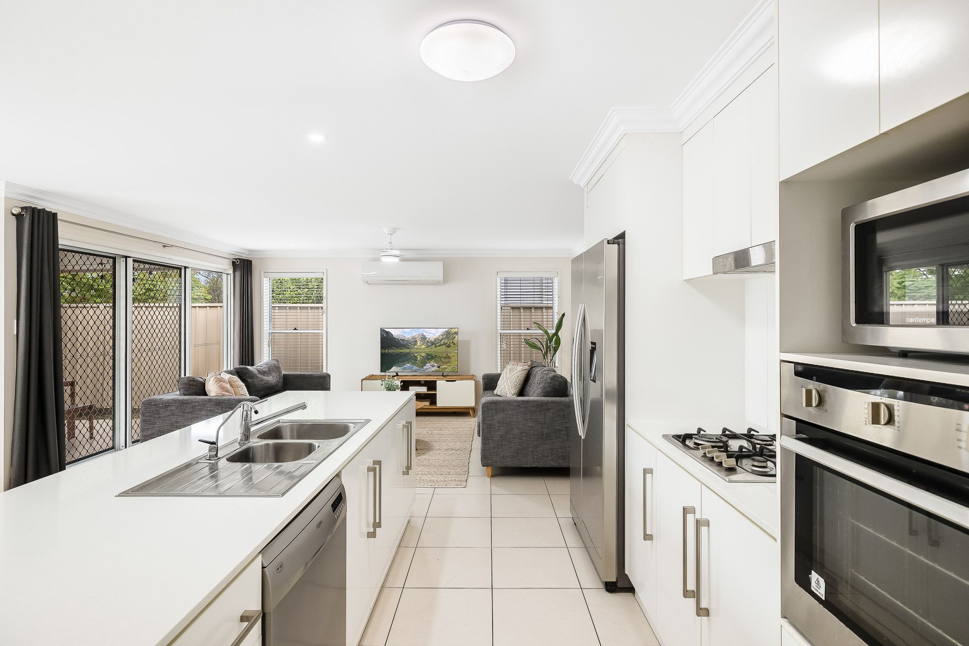 1/16 Rivett Street — photo 7 of 17