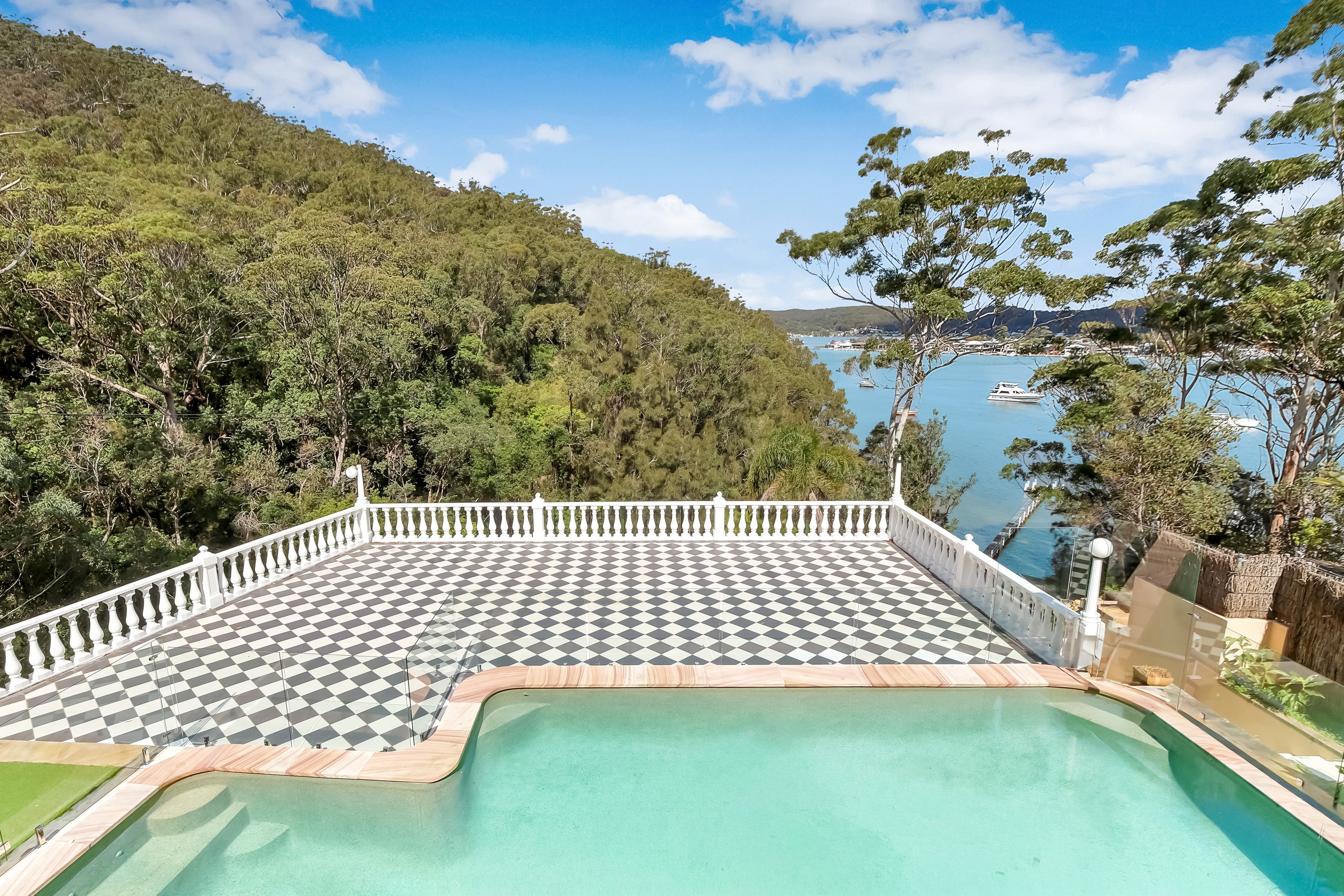 126 Daley Avenue, Daleys Point, NSW 2257