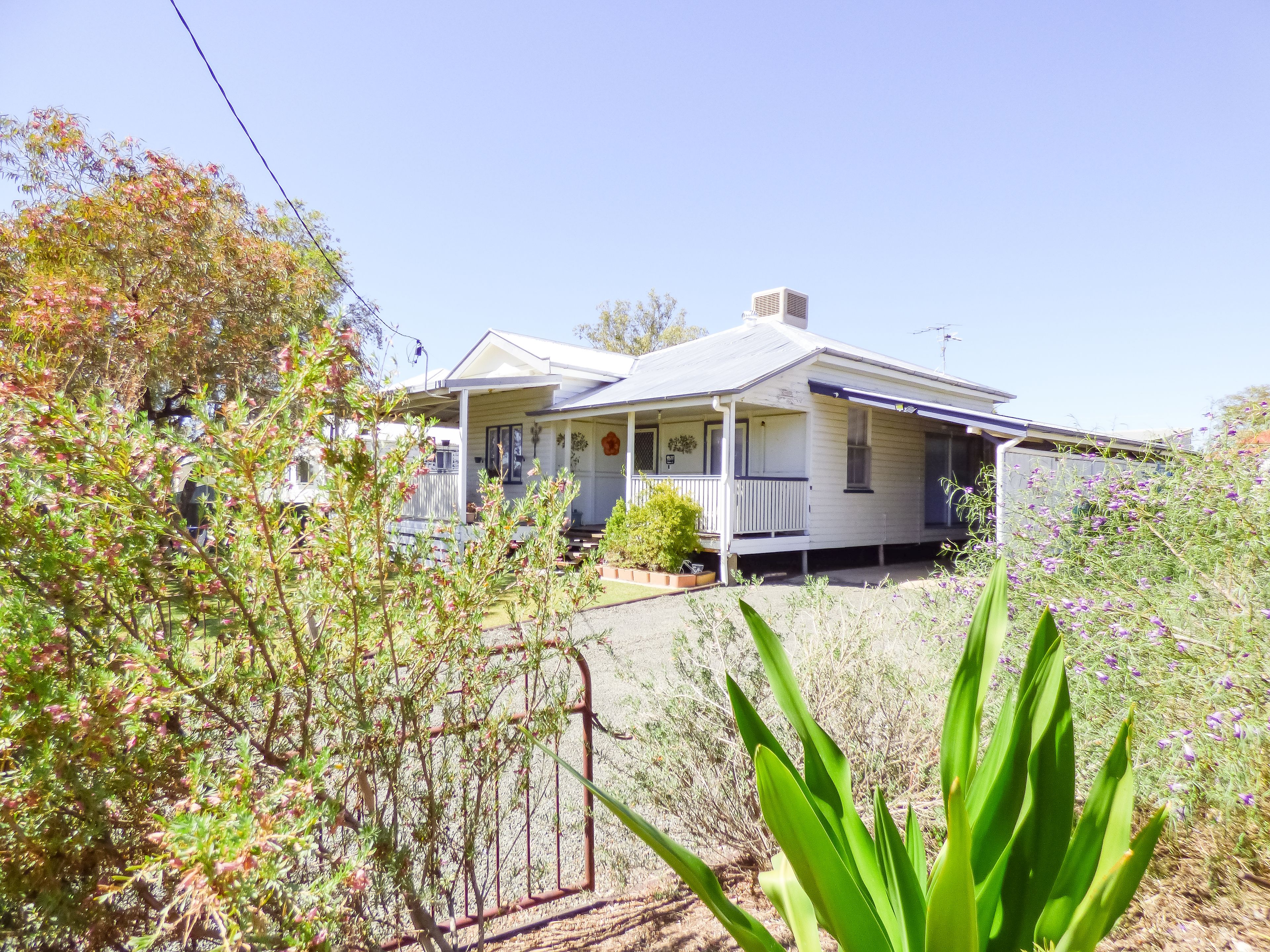 20 Hoffman Street, Roma QLD 4455