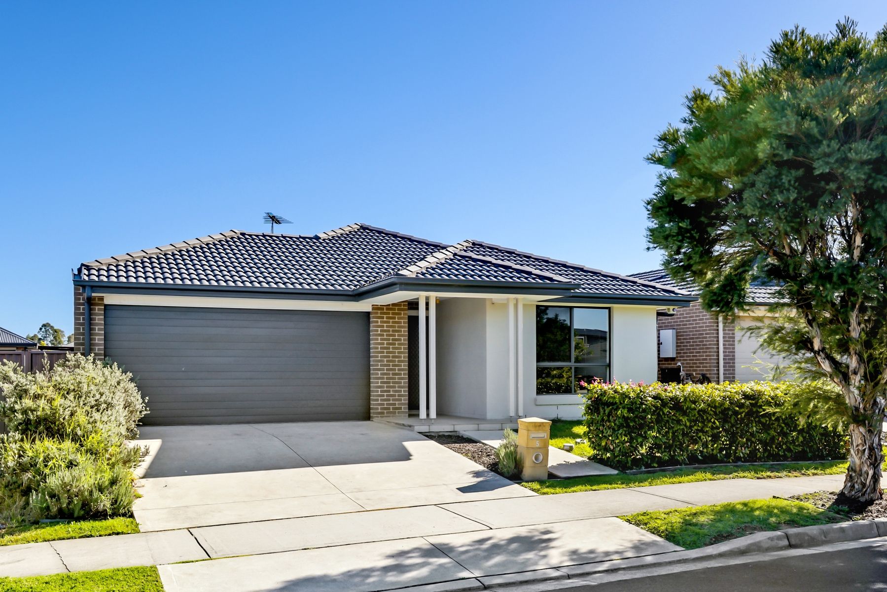 5 Adina Street, JORDAN SPRINGS, NSW 2747