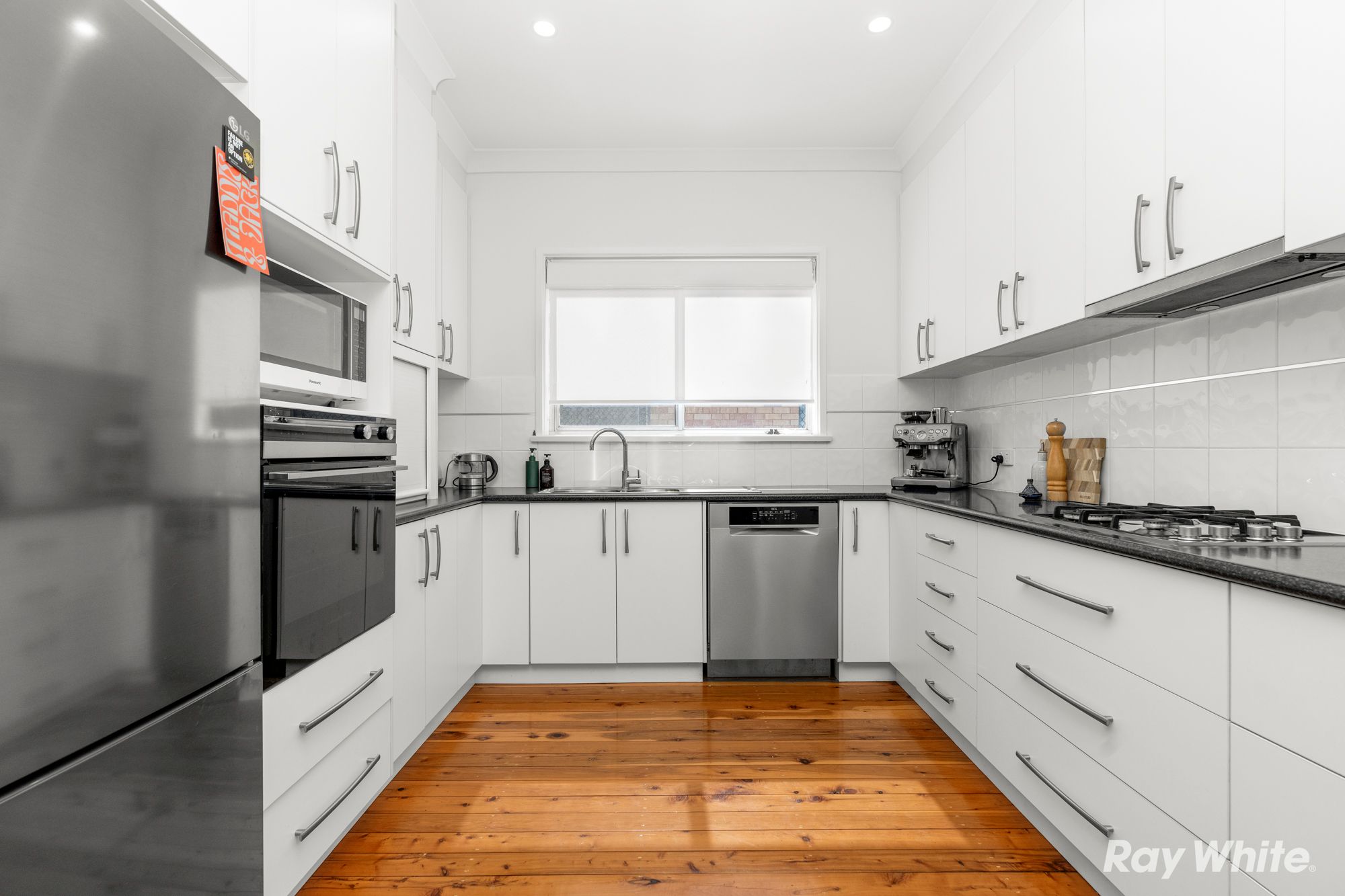 29 Panorama Street — photo 8 of 22