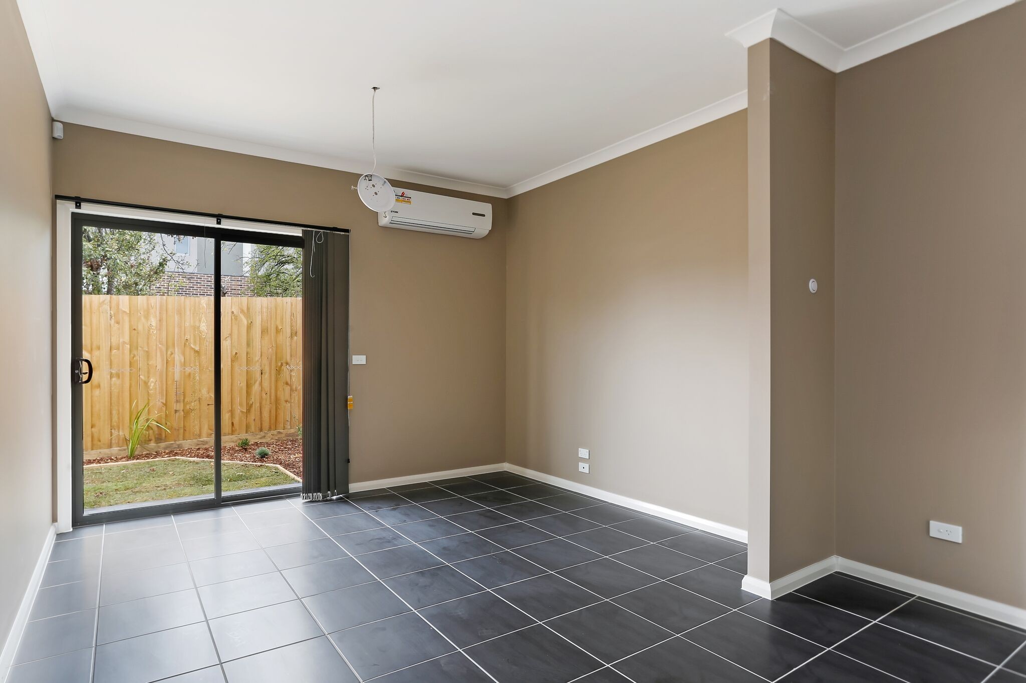 4/327 Camp Road, Broadmeadows, VIC 3047