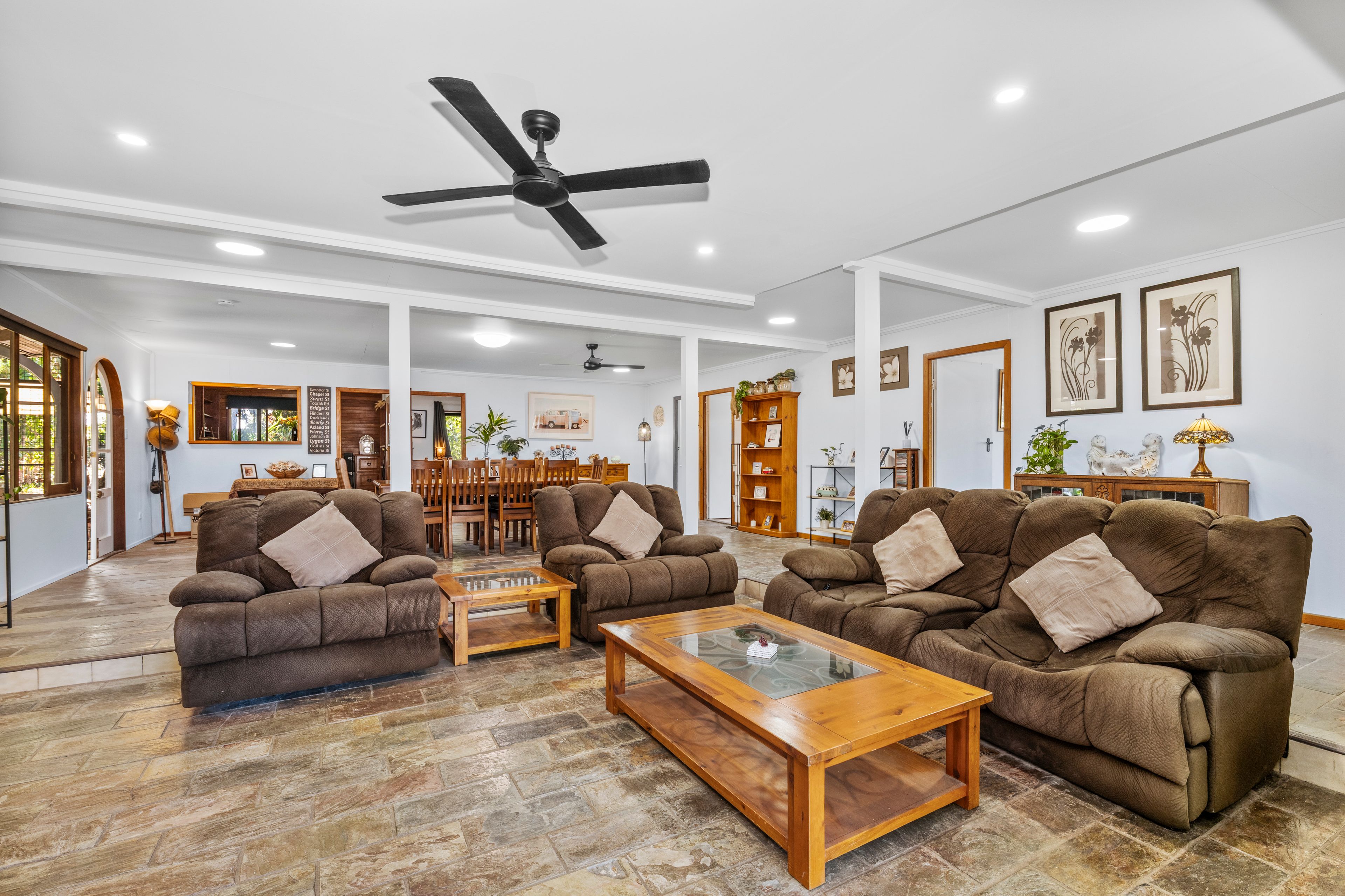 12 Turnbridge Street — photo 3 of 18