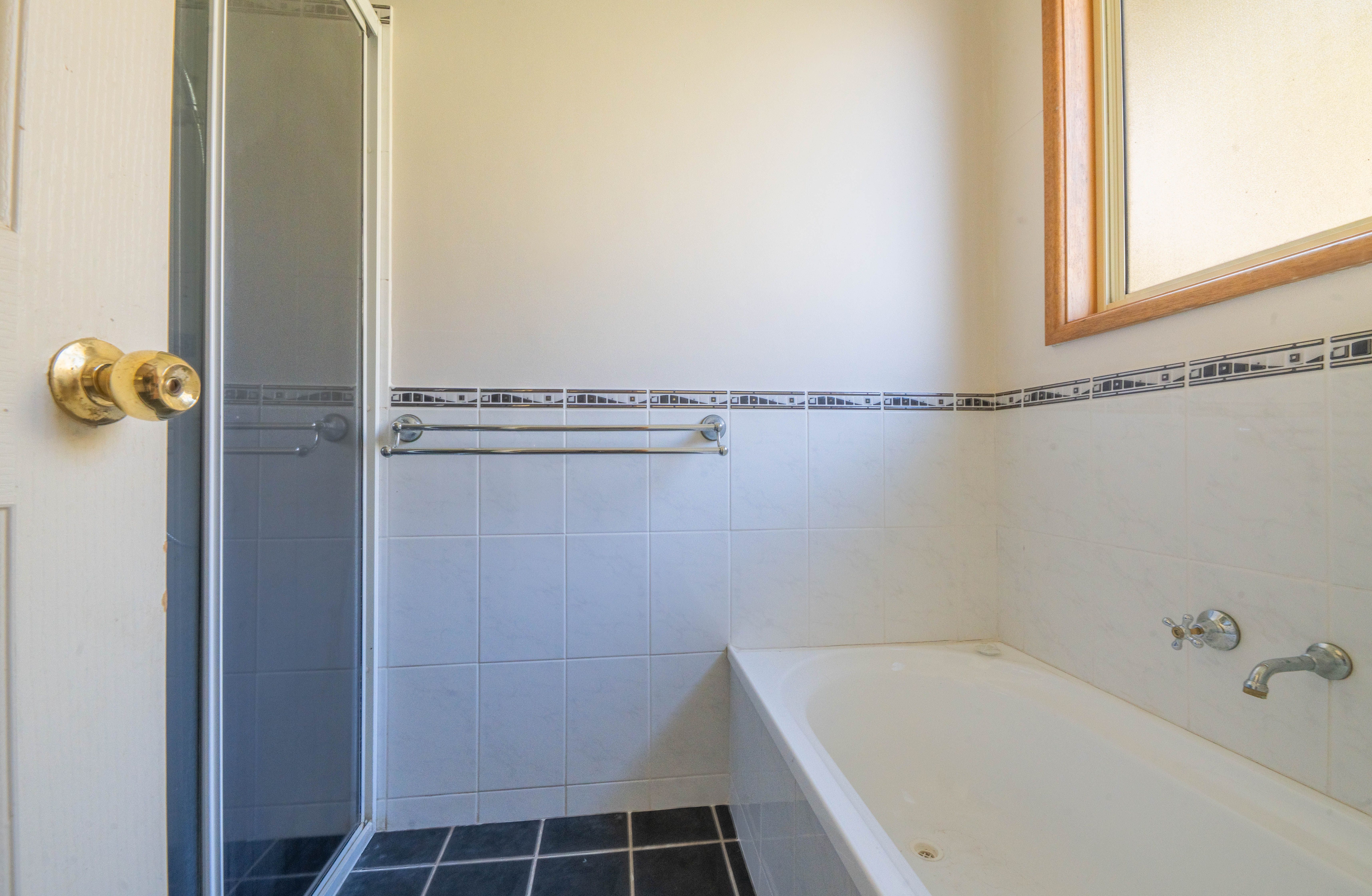 289 Lower Bathurst Street — photo 7 of 19