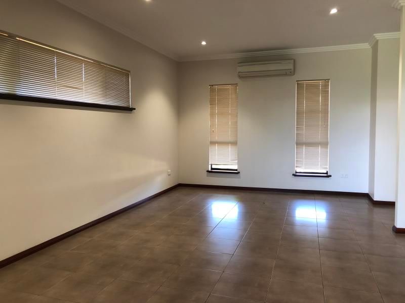 27 Bettong Bend, Baynton, WA 6714