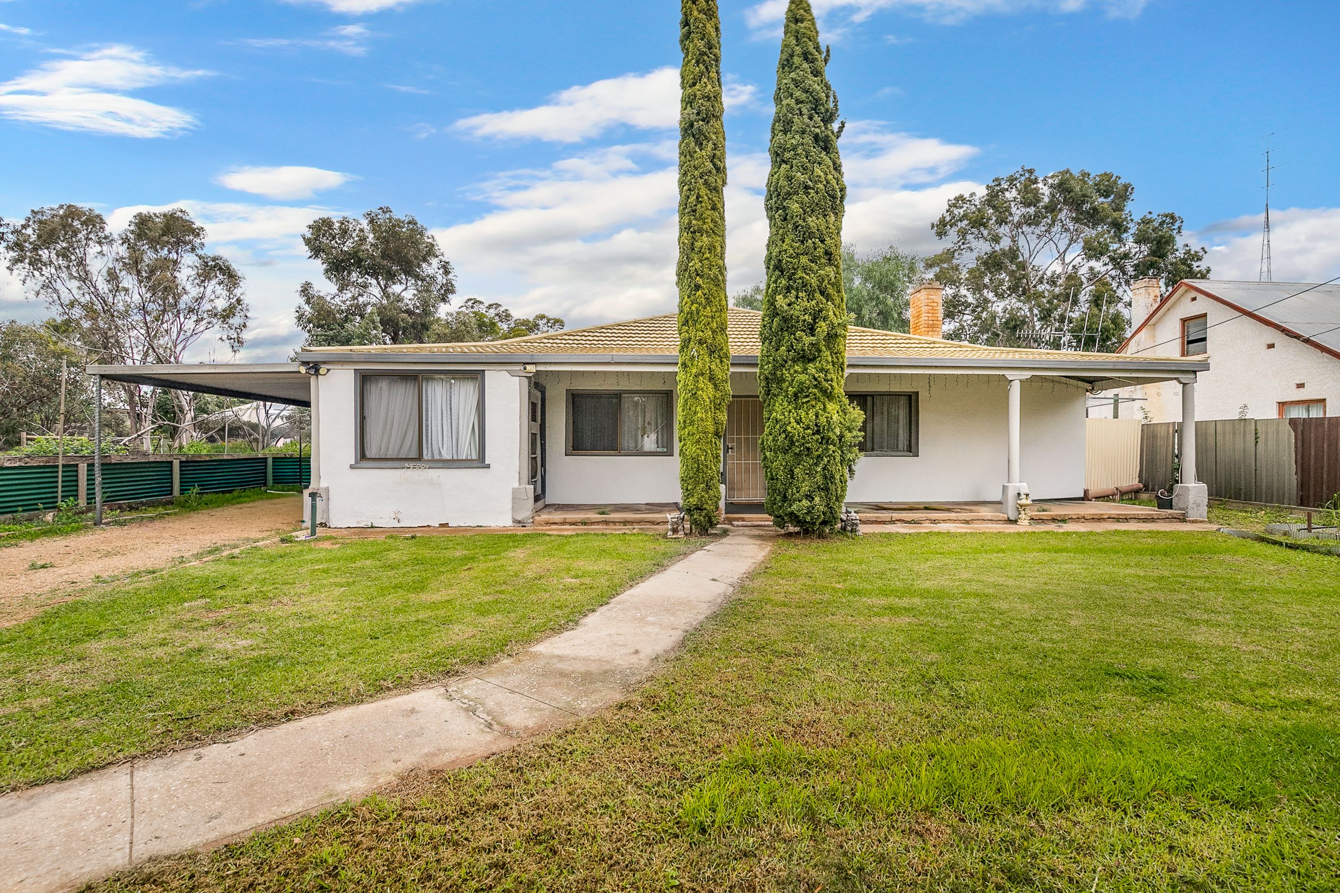 1688 Bookpurnong Road — photo from Ray White Riverland