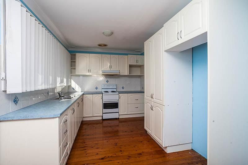 30 Marchant Crescent, Mount Warrigal, NSW 2528