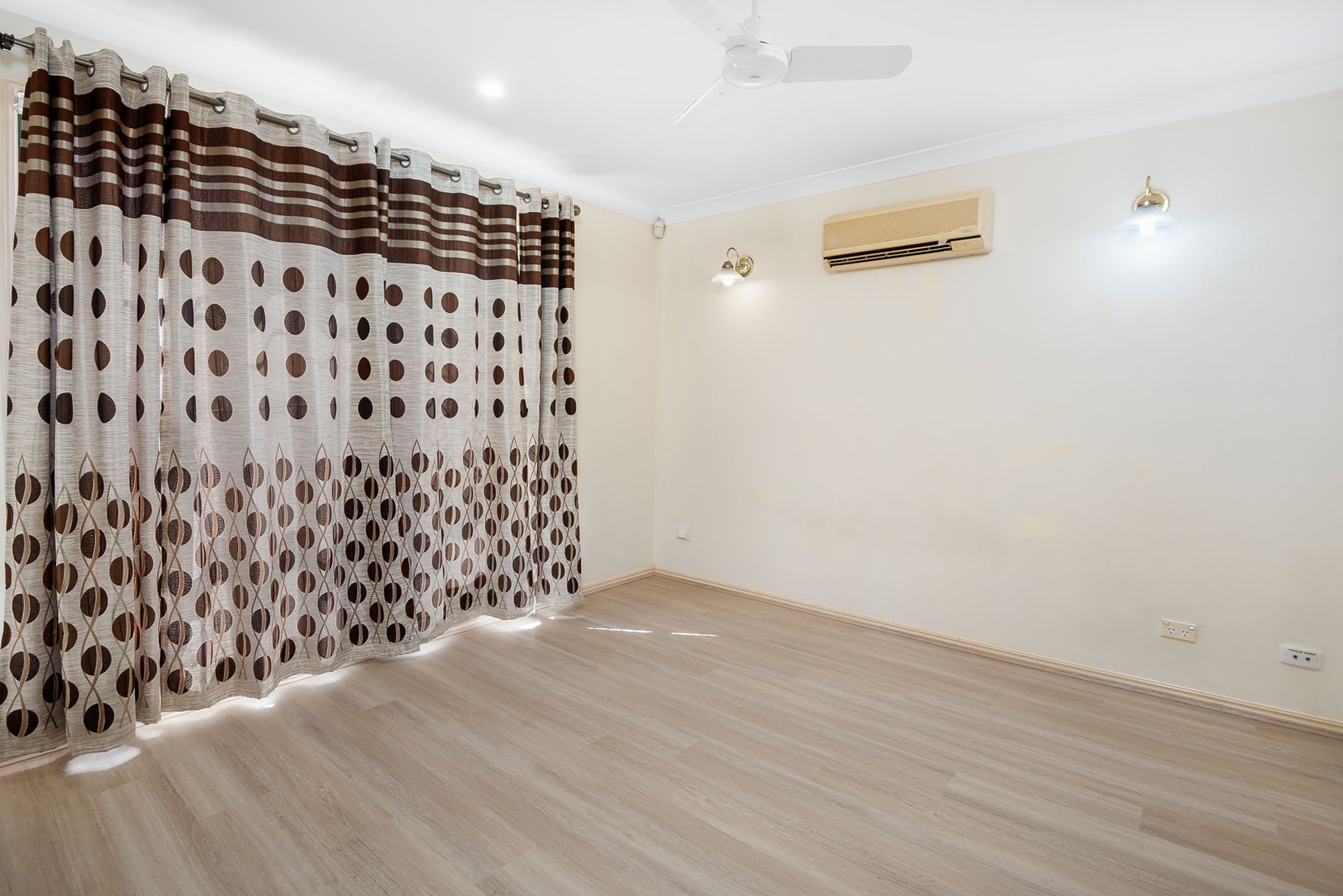 33 Acorn Circuit, Forest Lake, QLD 4078 House for Sale Ray White