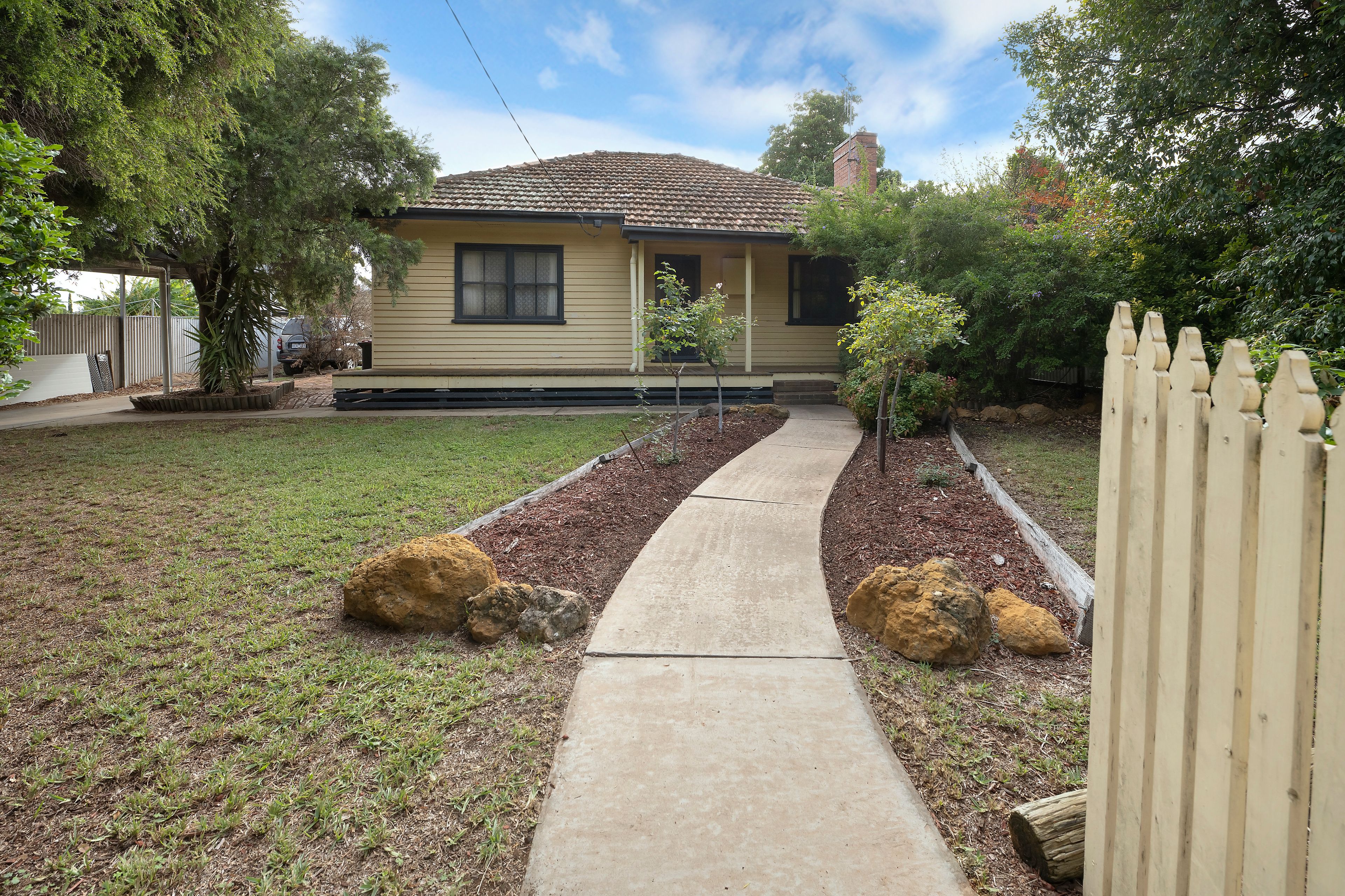 6 Buchan Street — photo from Ray White Swan Hill