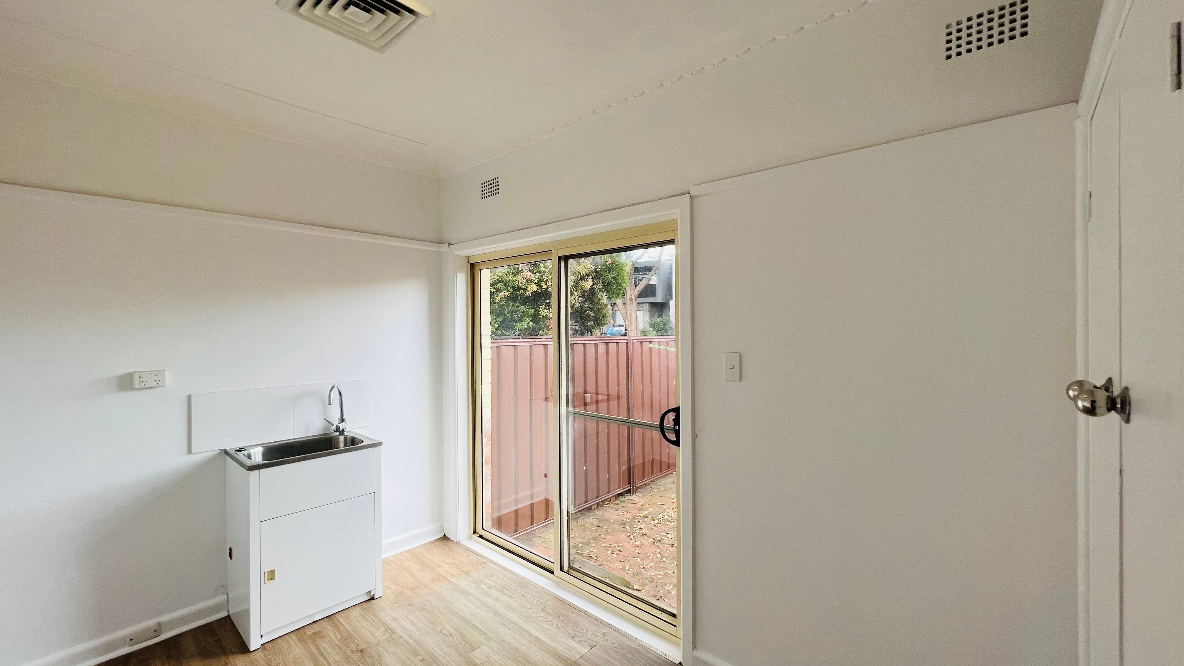 22 Fleming Street — photo 10 of 11