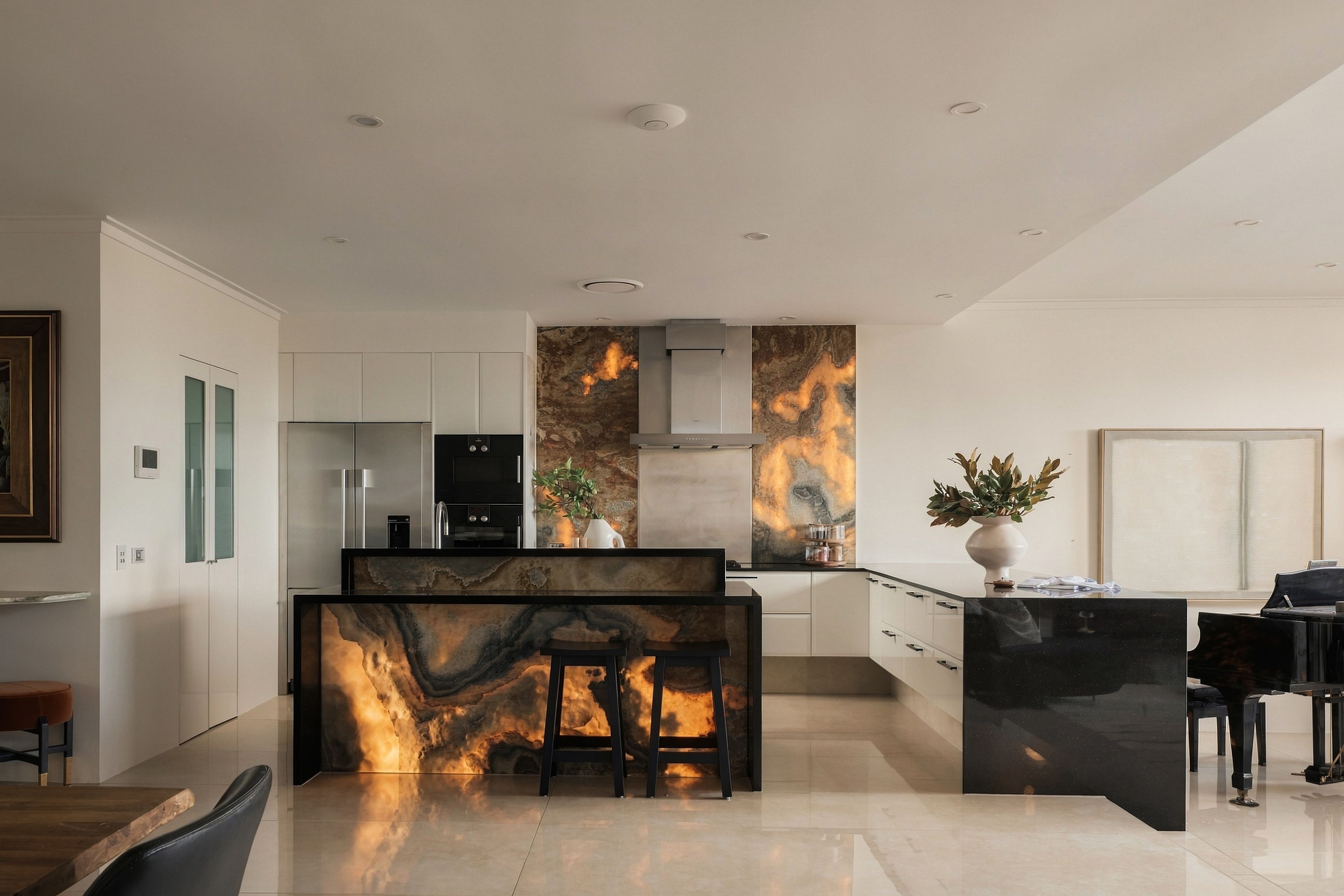 6/455 Adelaide Street — photo 6 of 23