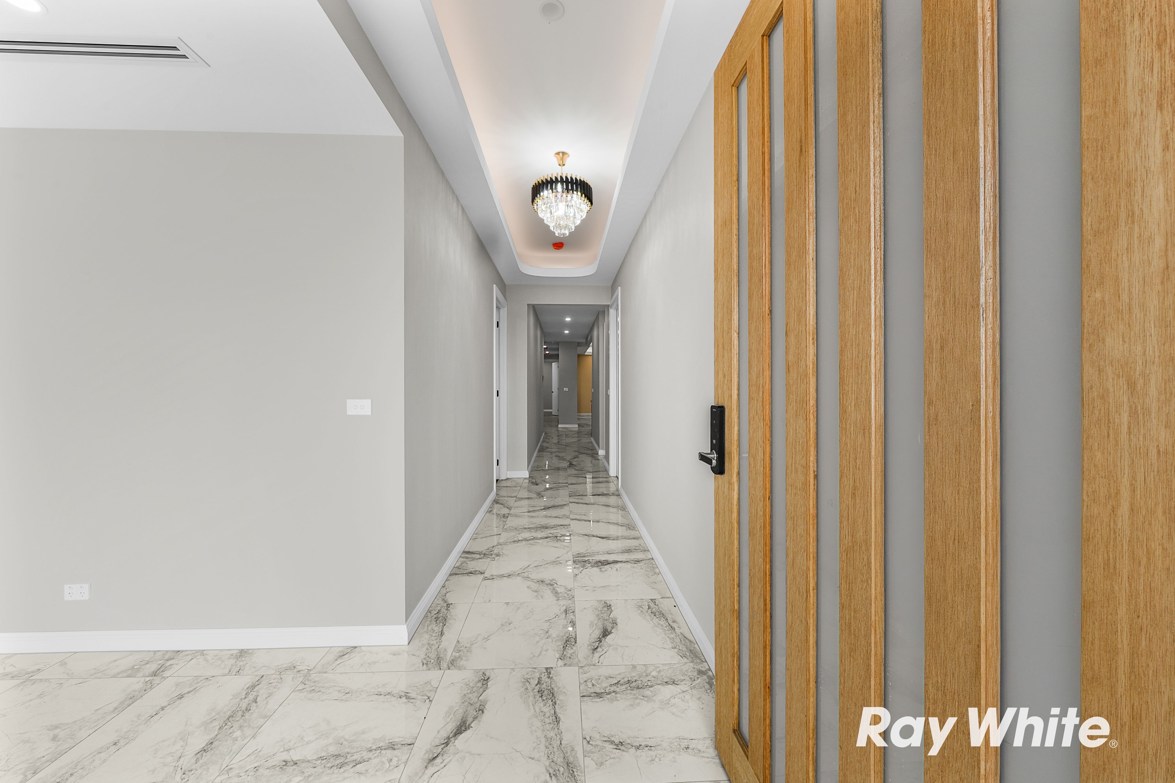48 Pulchella Crescent — photo 2 of 21