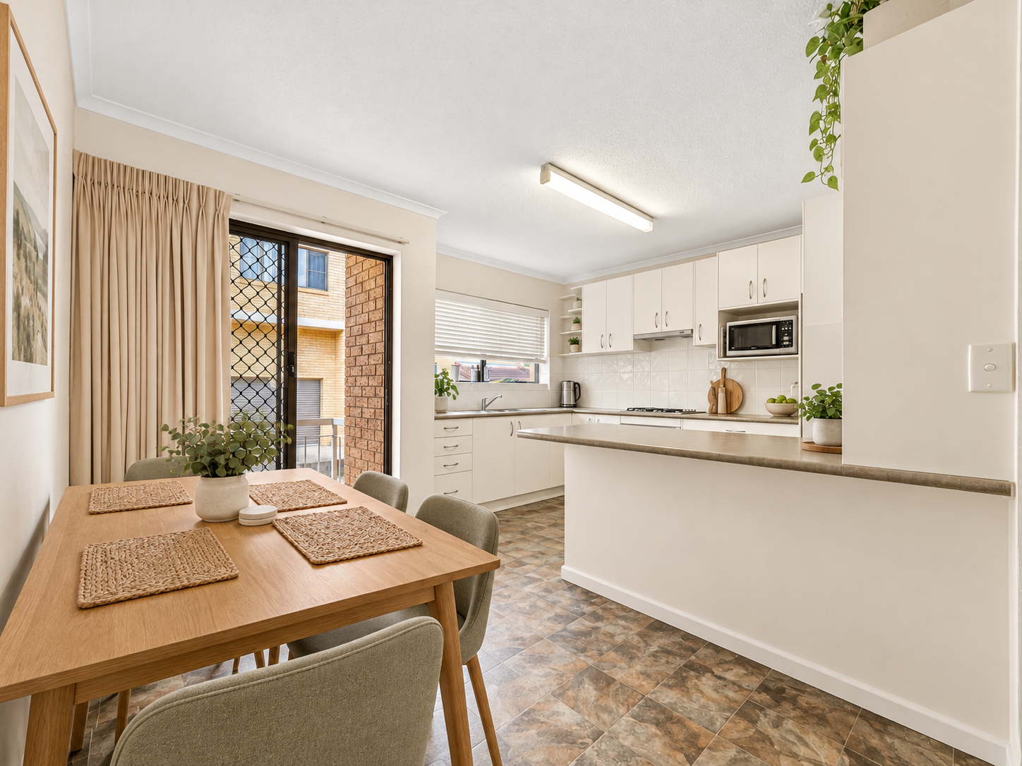 2/63 Nicklin Street — photo from Ray White West End