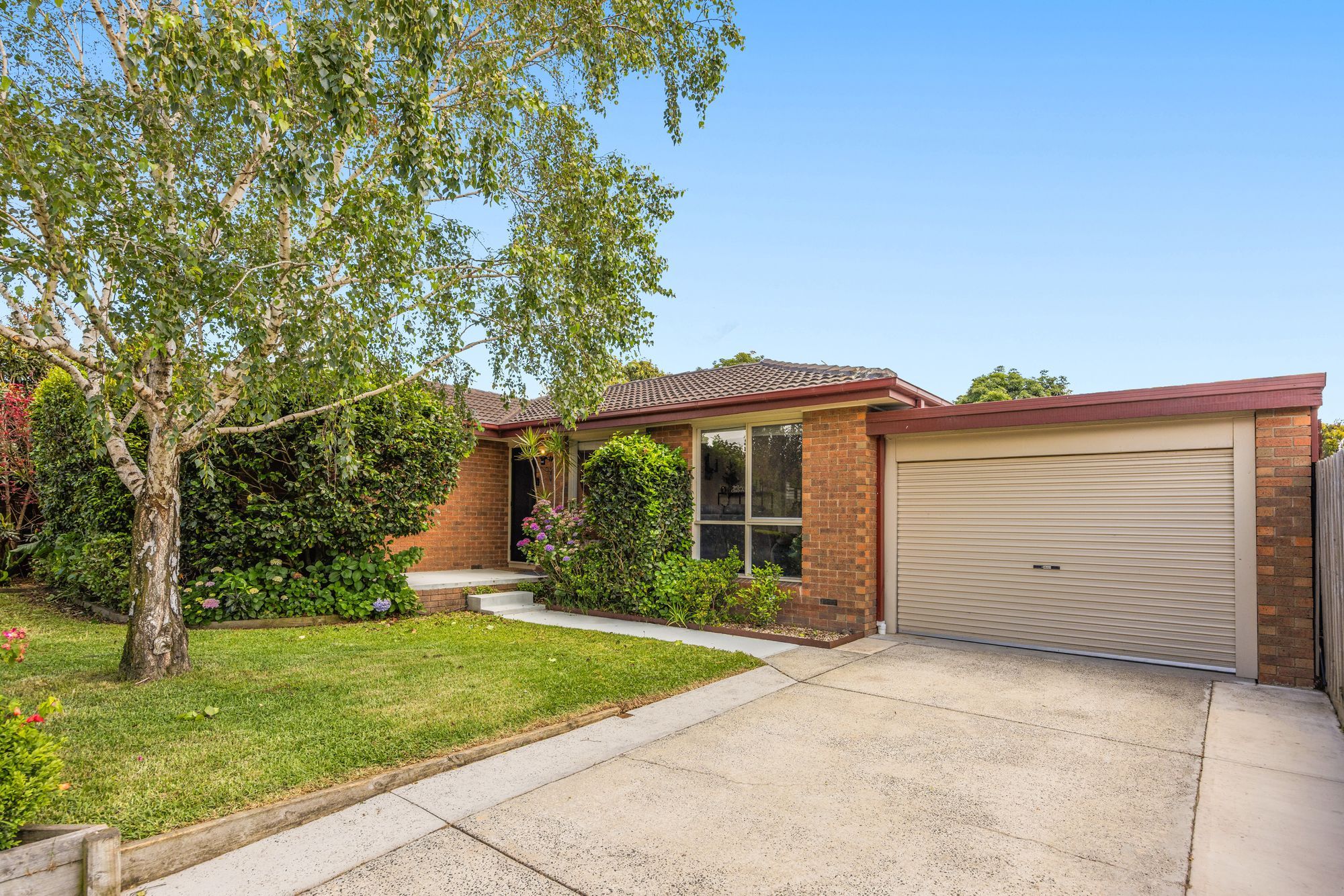 12 Warrock Court, Berwick VIC 3806