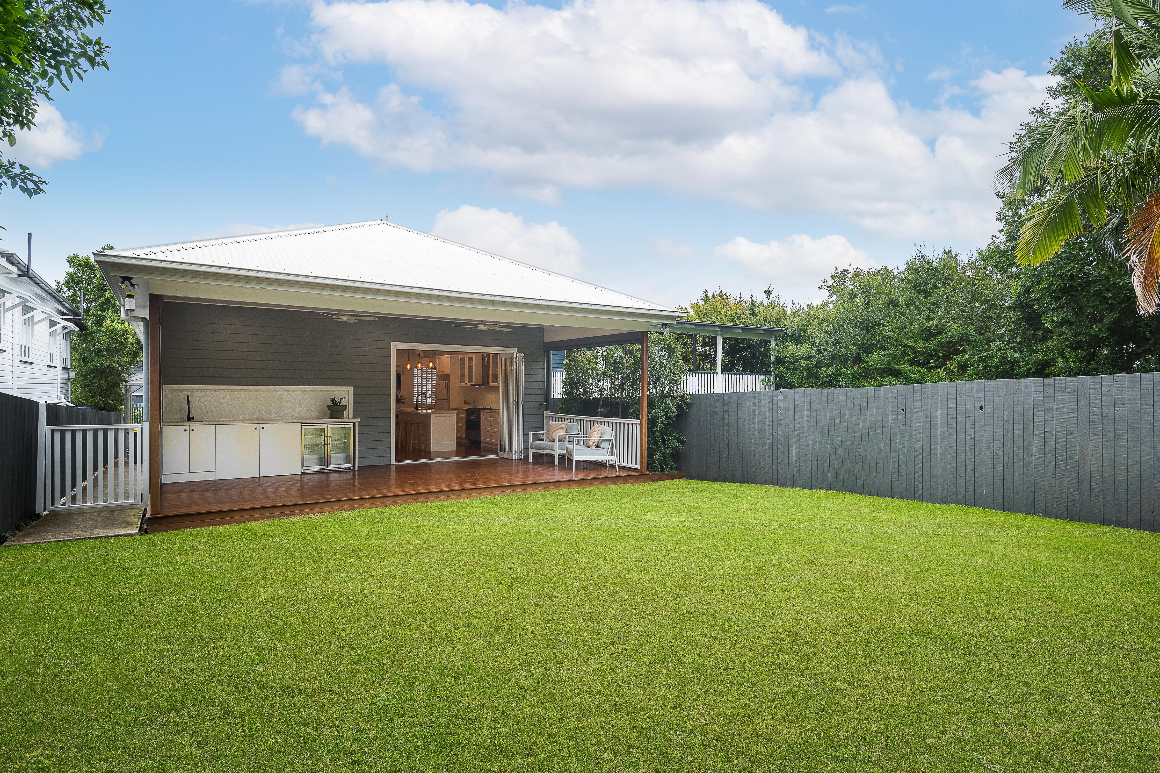 44 Belgrave Street, Balmoral, QLD 4171