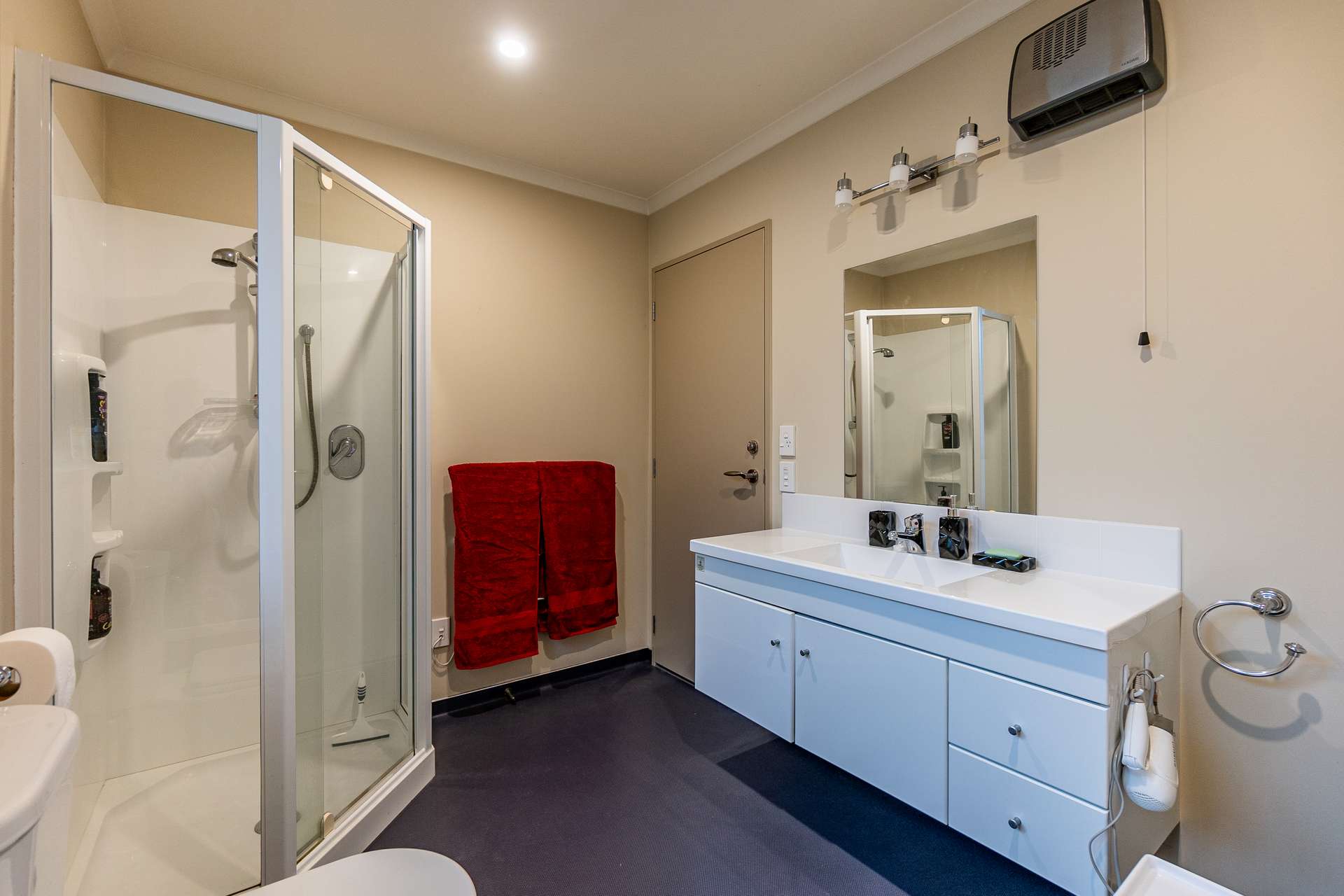 41 Tawa Street photo 9