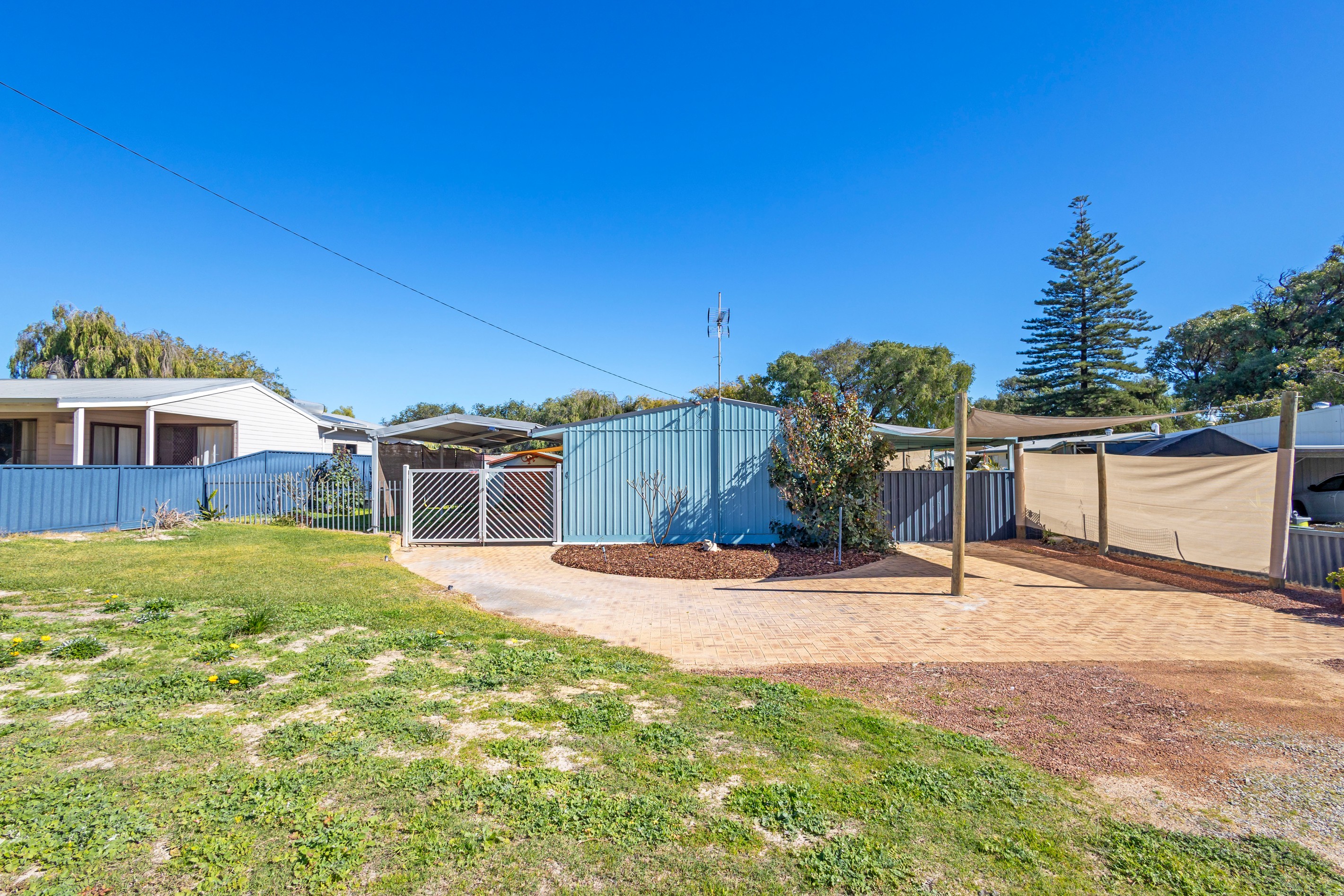 4 Whitfield Road, Jurien Bay, WA 6516