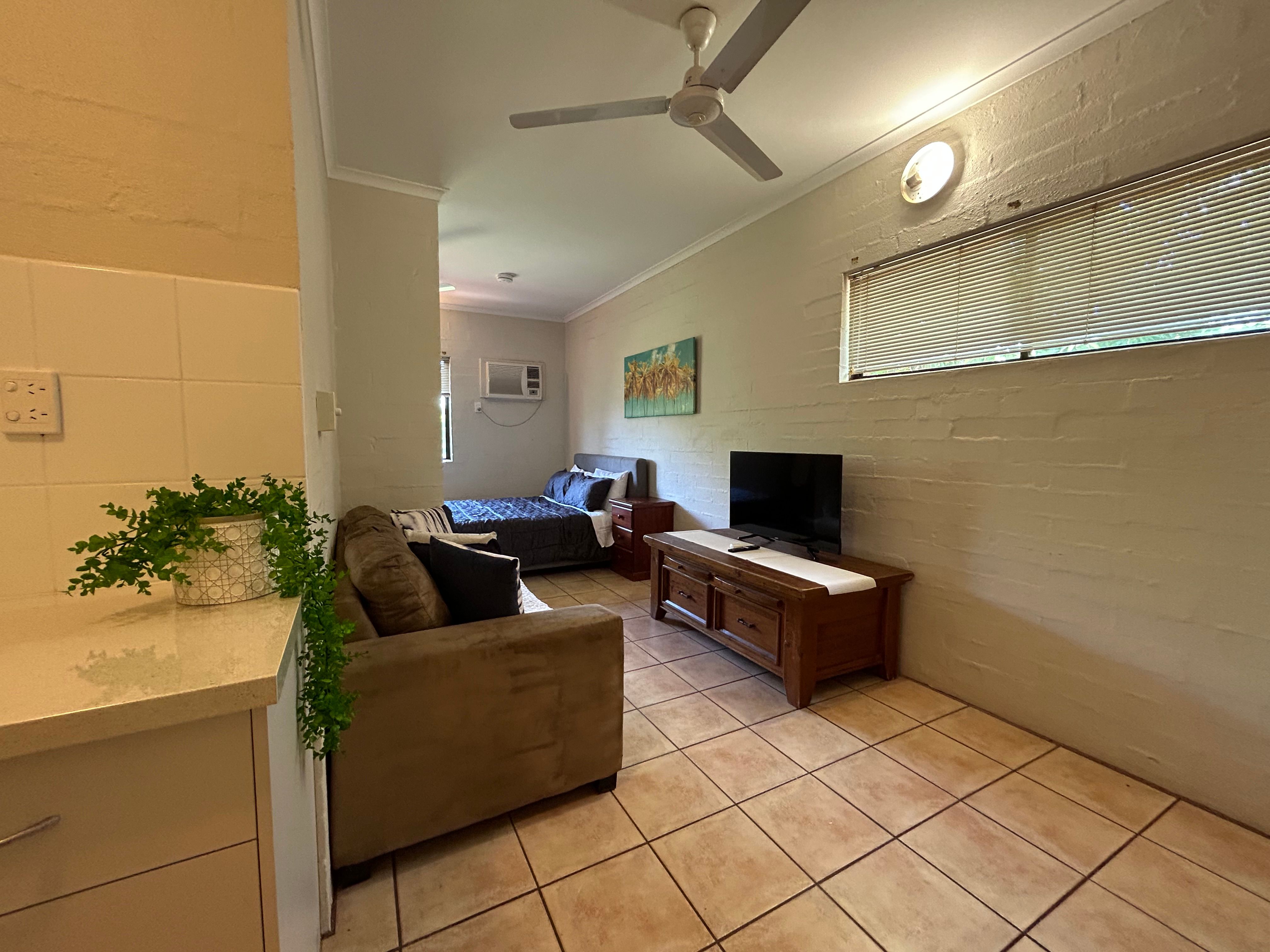 31/2 MILNER Street — photo 7 of 18