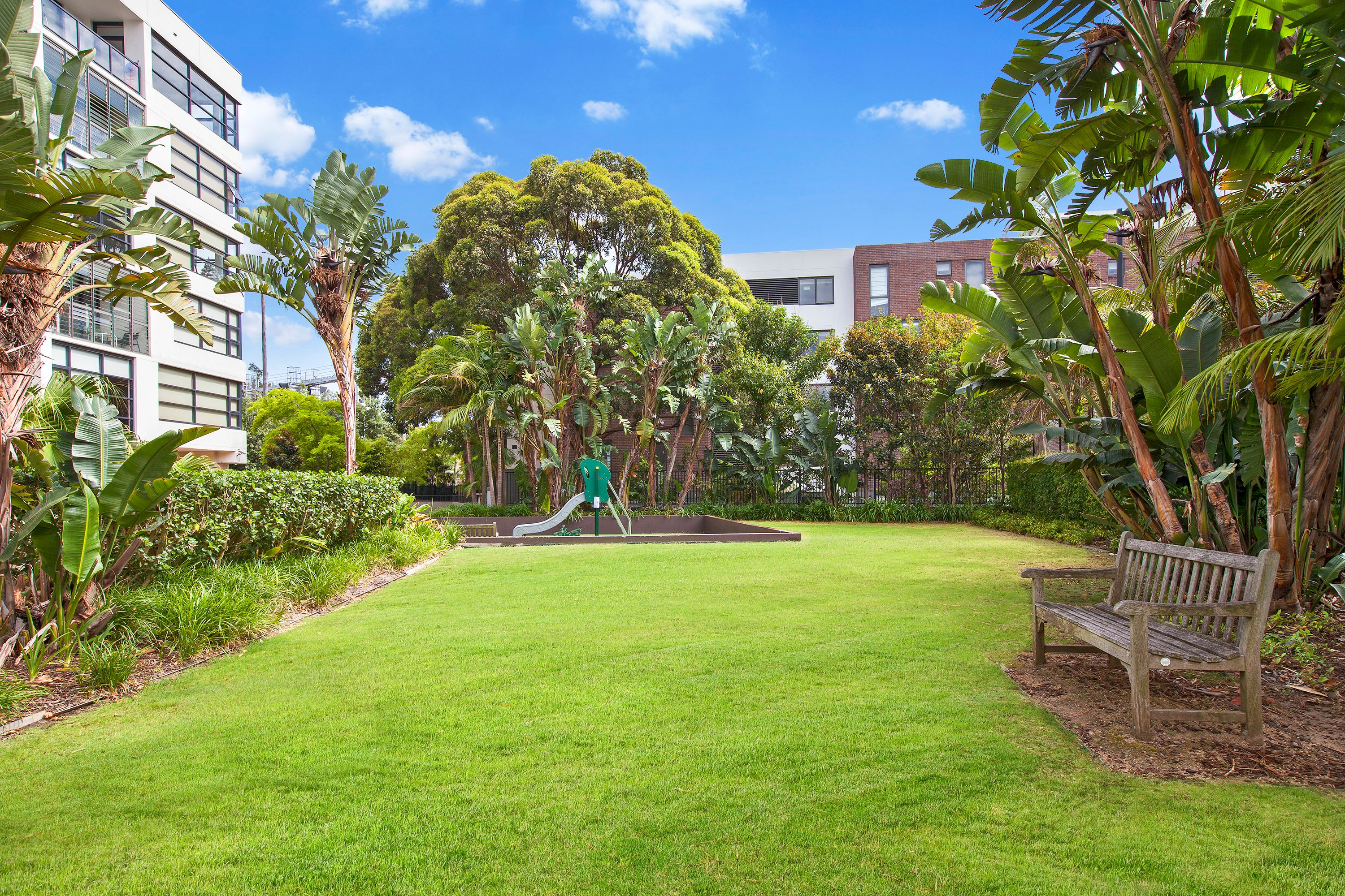 460/221 Sydney Park Road — photo 8 of 10