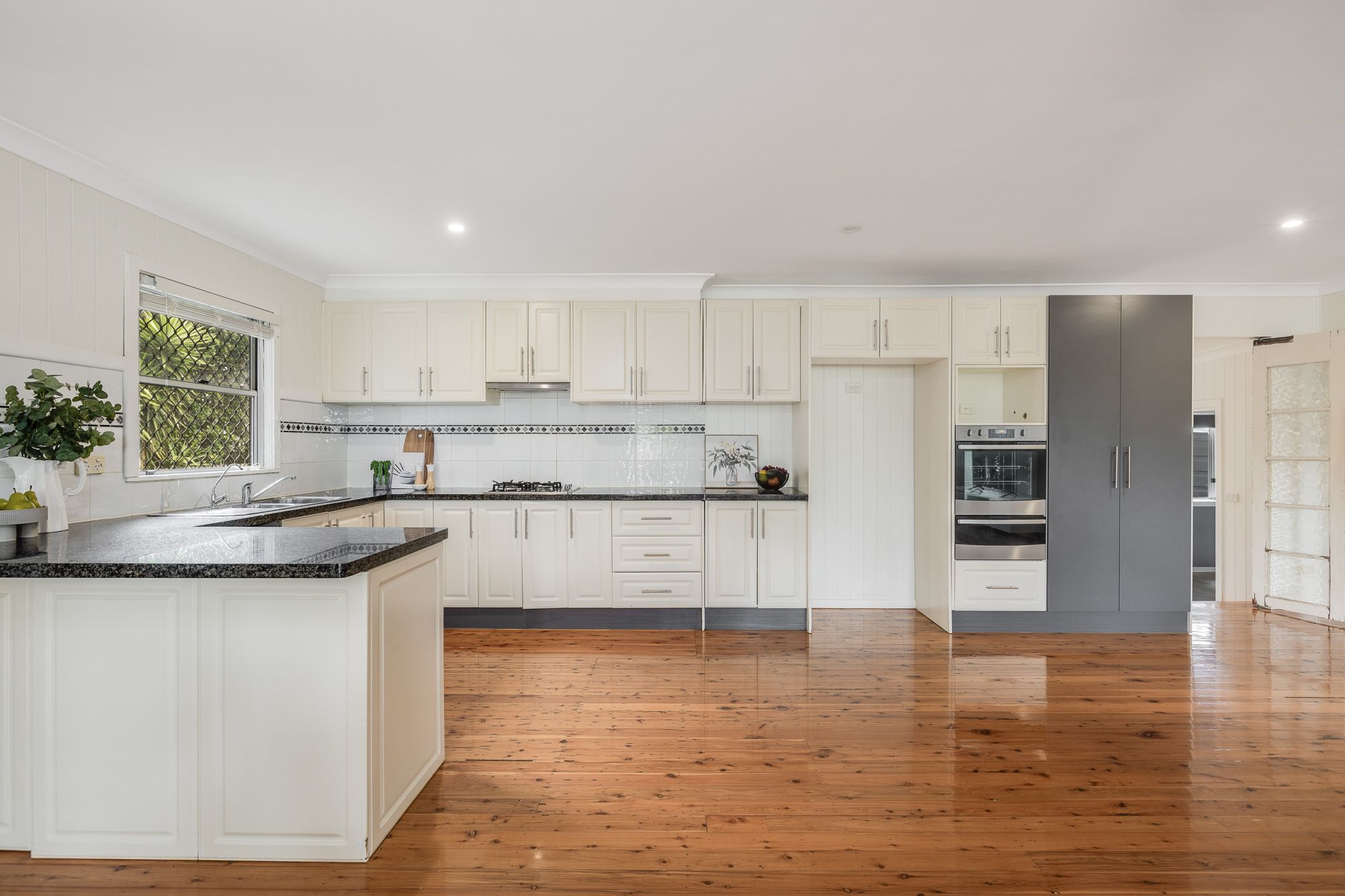 10 Wilfred Street — photo 4 of 19