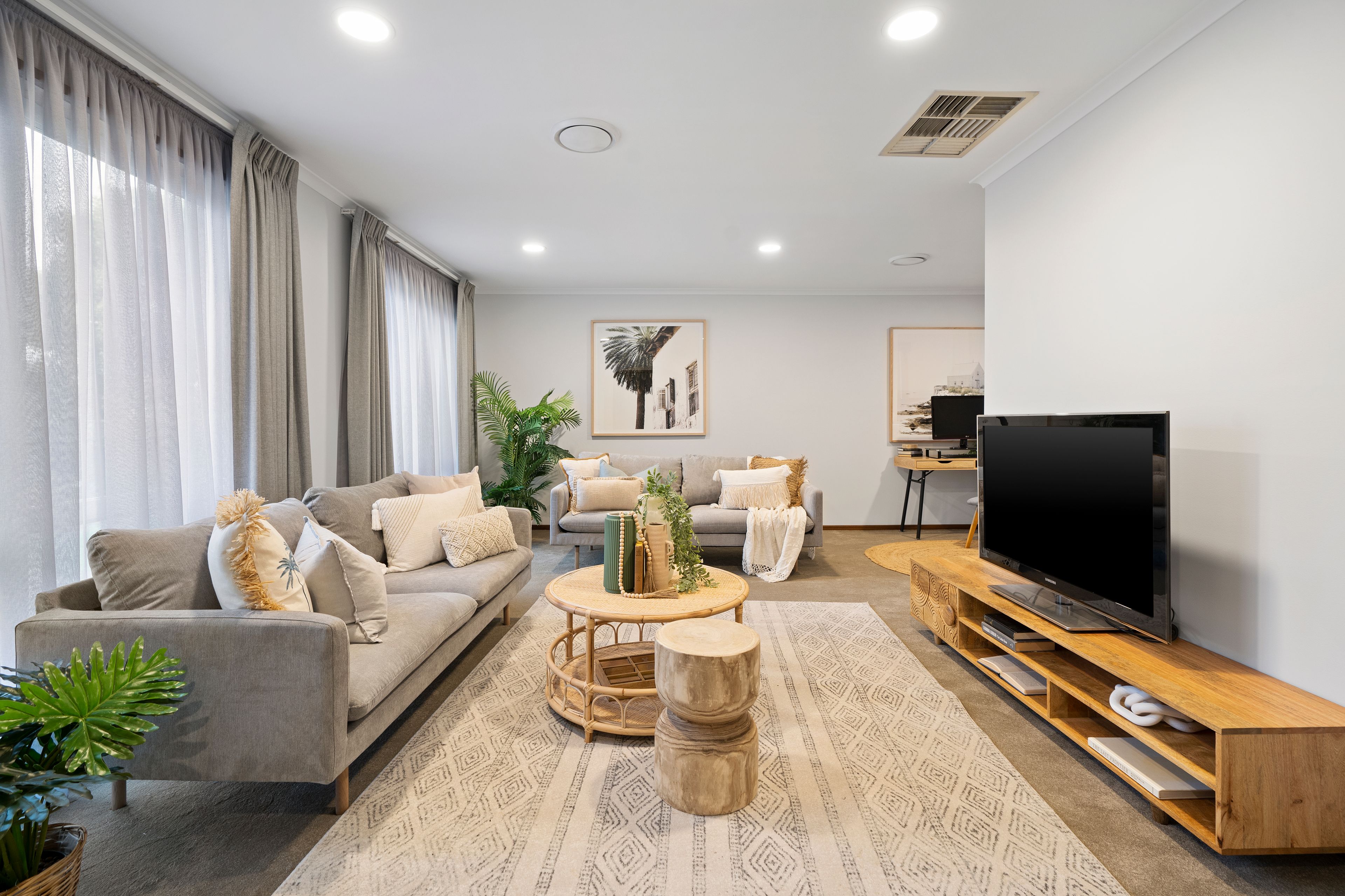 201 Windermere Drive, Ferntree Gully, VIC 3156 Sold House Ray White