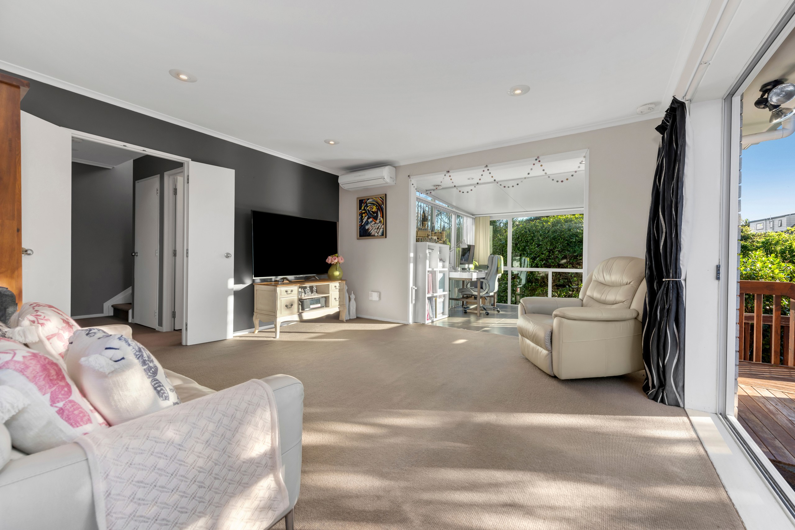 1/16 Woodview Rise, Botany Downs, Manukau City
