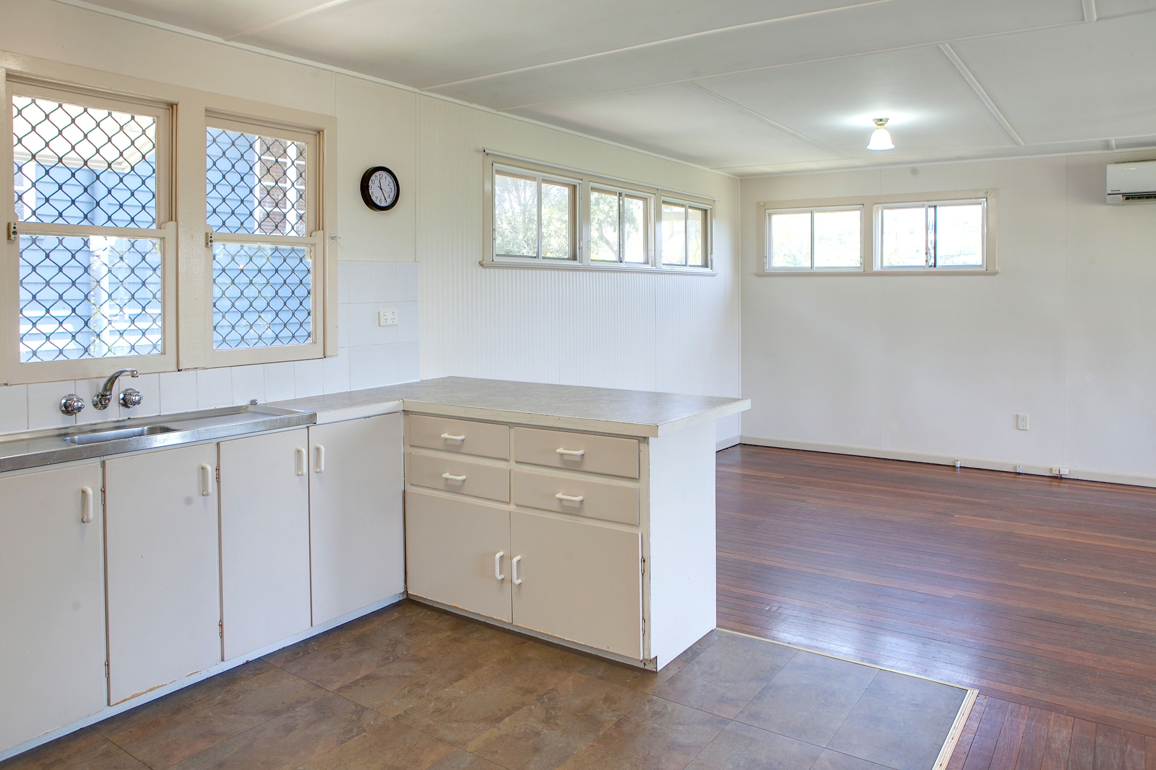 13 Lupton Street, Churchill, QLD 4305
