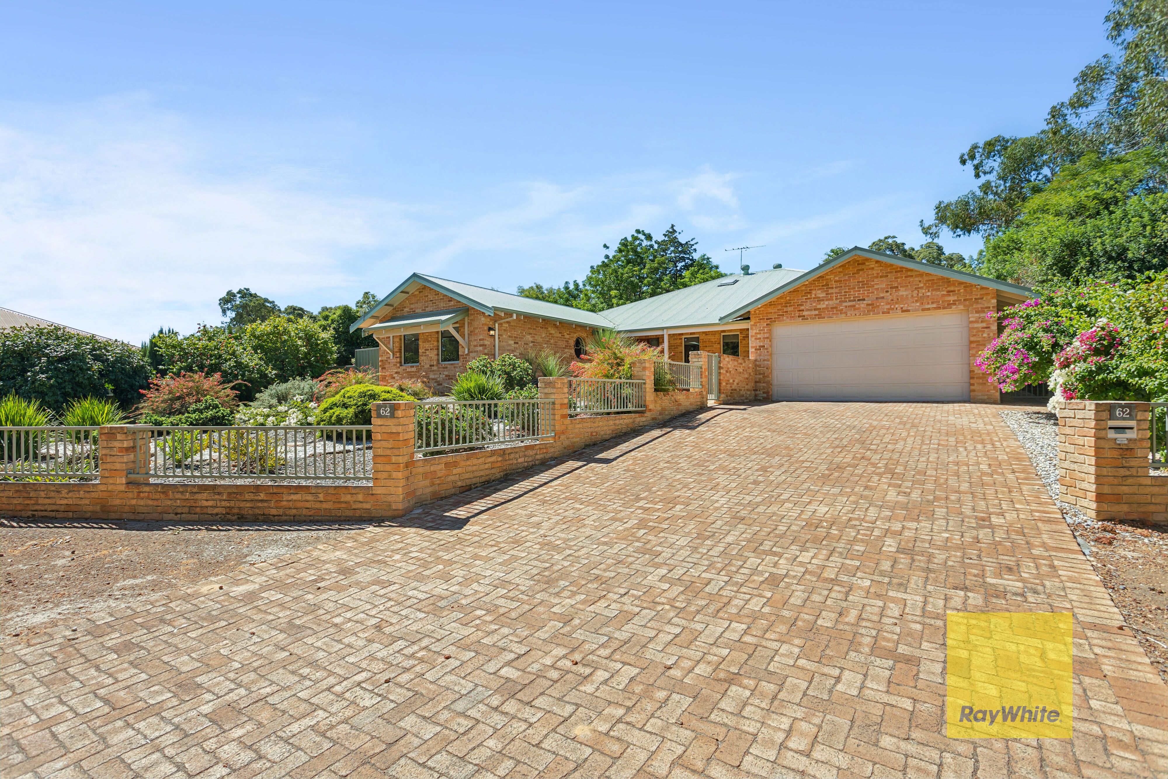 62 Williams Street, Gooseberry Hill, WA 6076