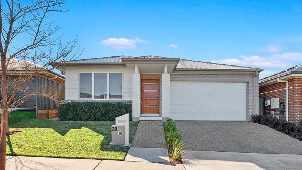 30 Bartlett Crescent, Calderwood NSW 2527