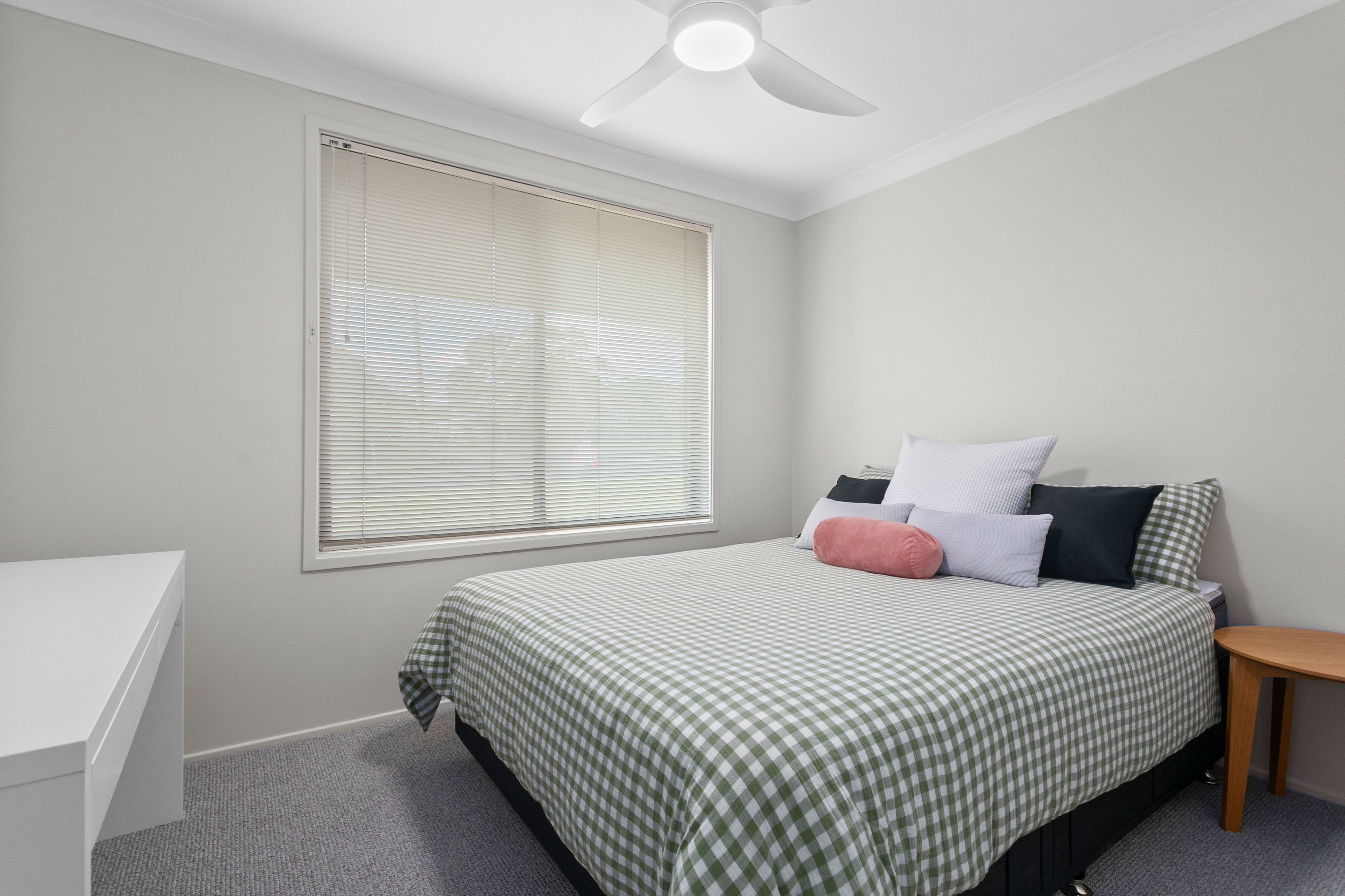 256 Tongarra Road — photo 8 of 11