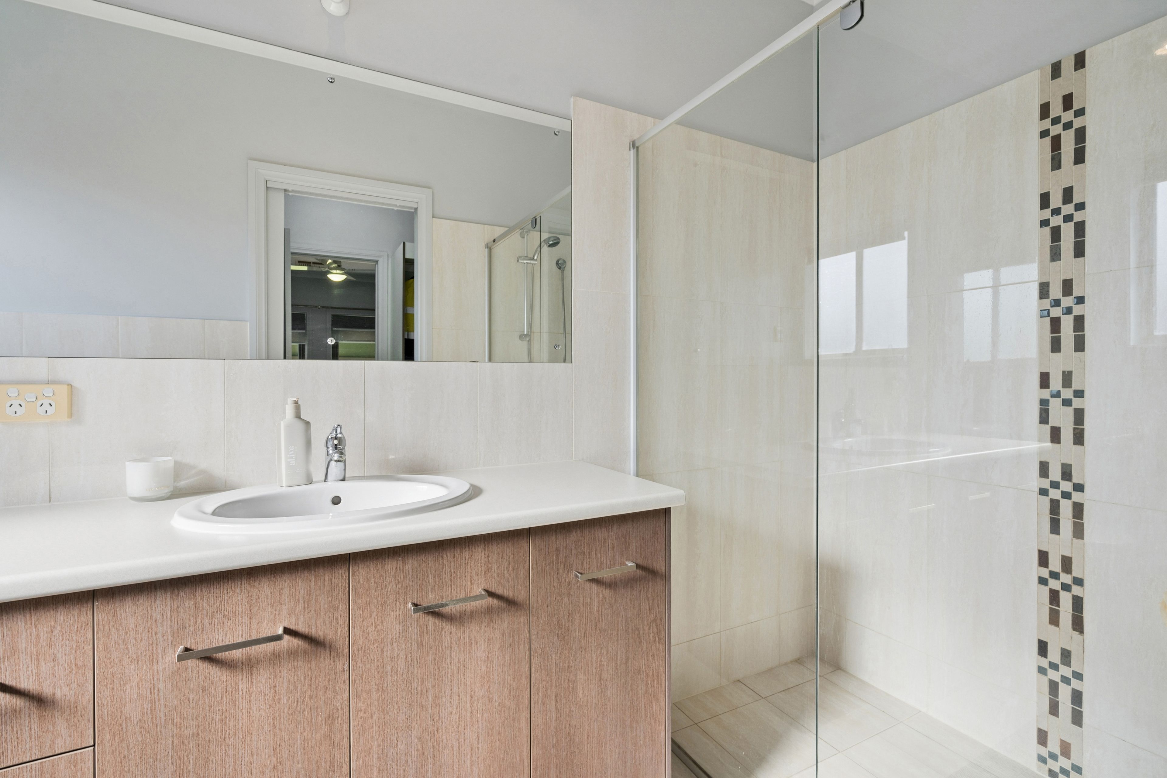 121 Gordon Street — photo 11 of 19