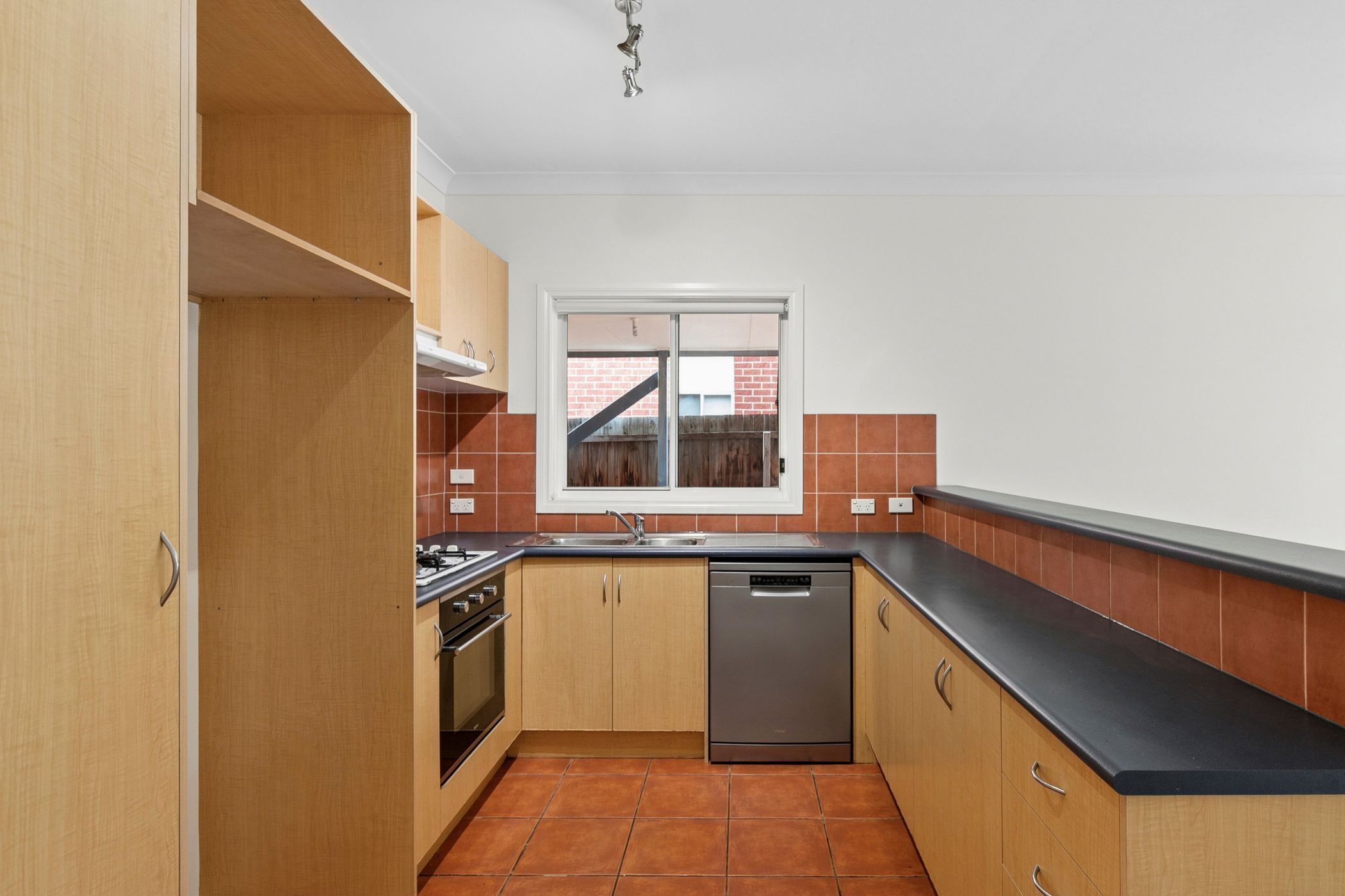 6 Francis Court, Lara, VIC 3212