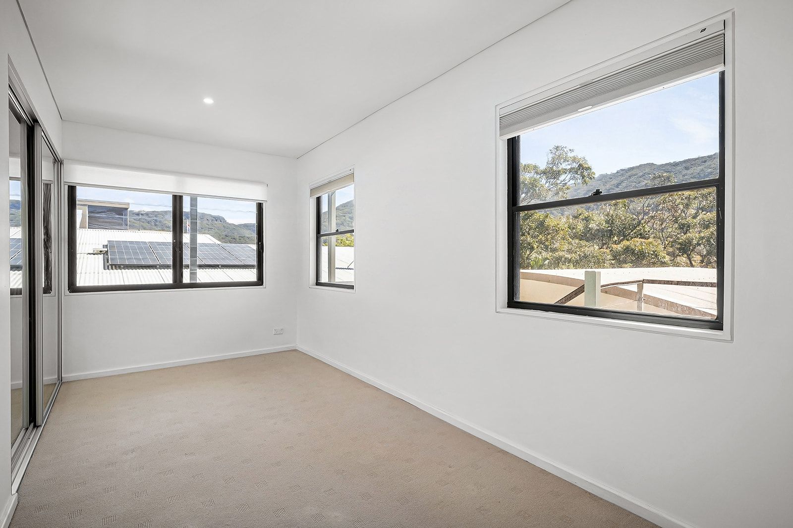 7 Maxwell Crescent — photo 15 of 23
