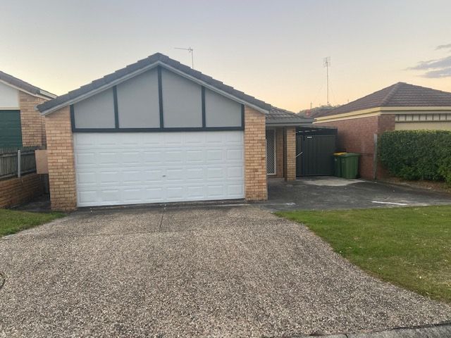 5 Whiteley Chase, Parkwood, QLD 4214