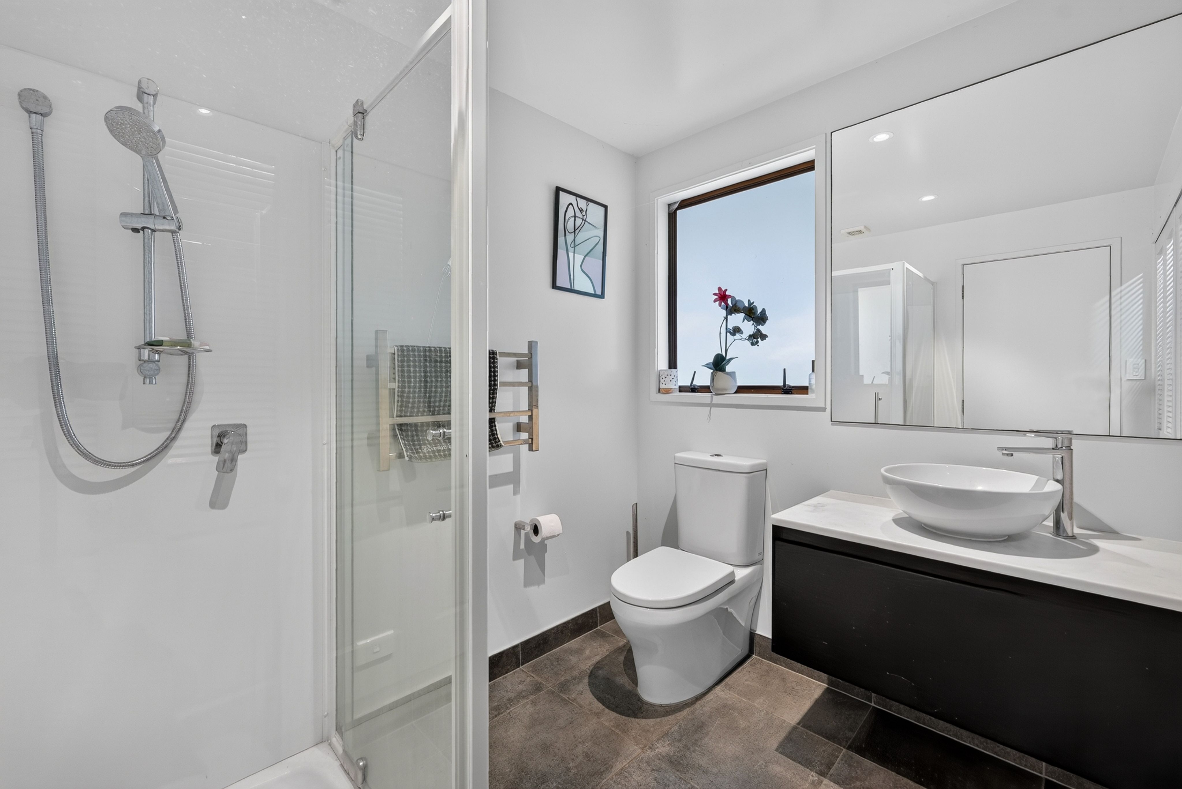 8 Aberdeen Road, Campbells Bay, North Shore City