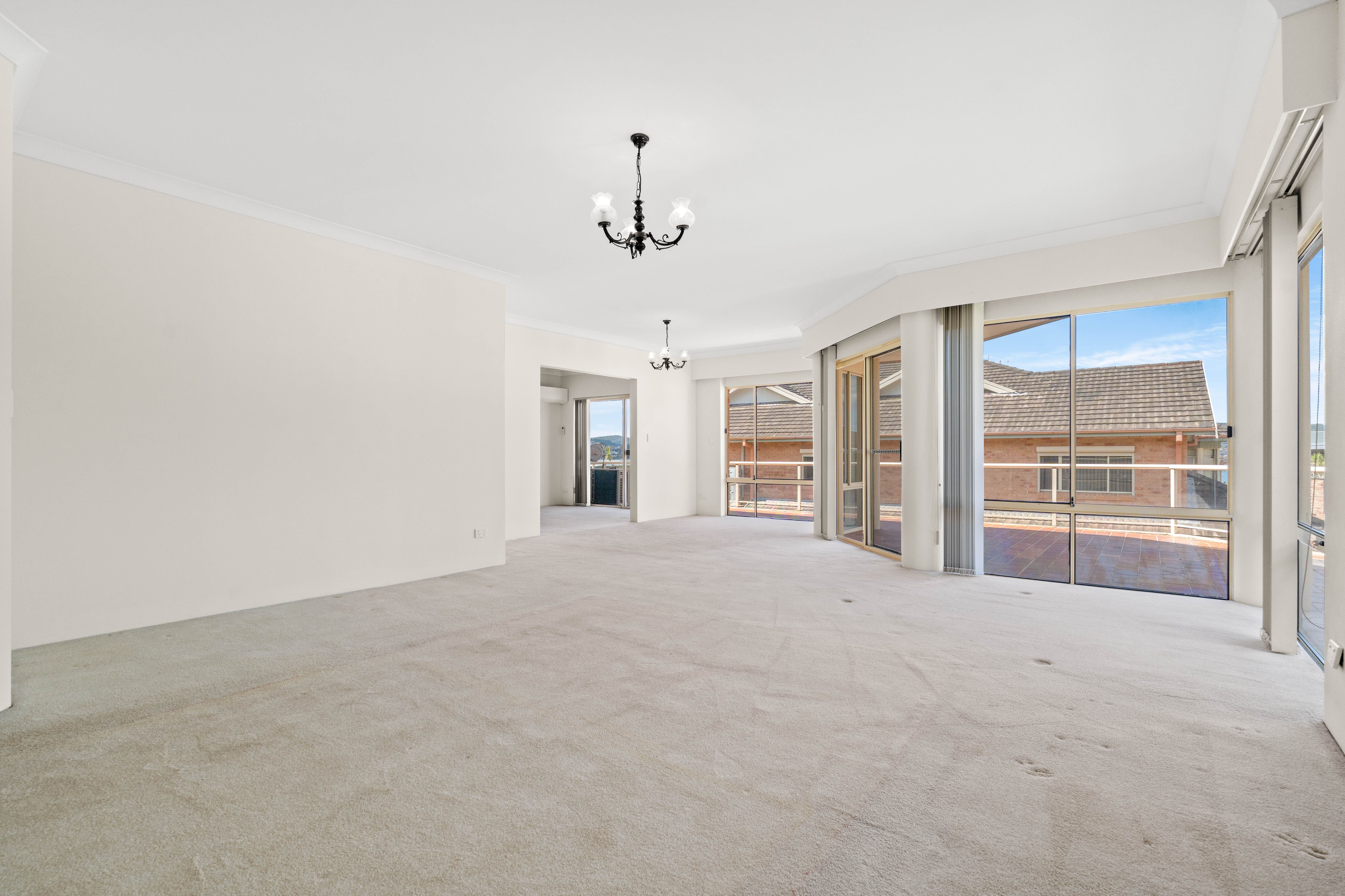 16/9 Kurrawa Avenue, Point Clare, NSW 2250