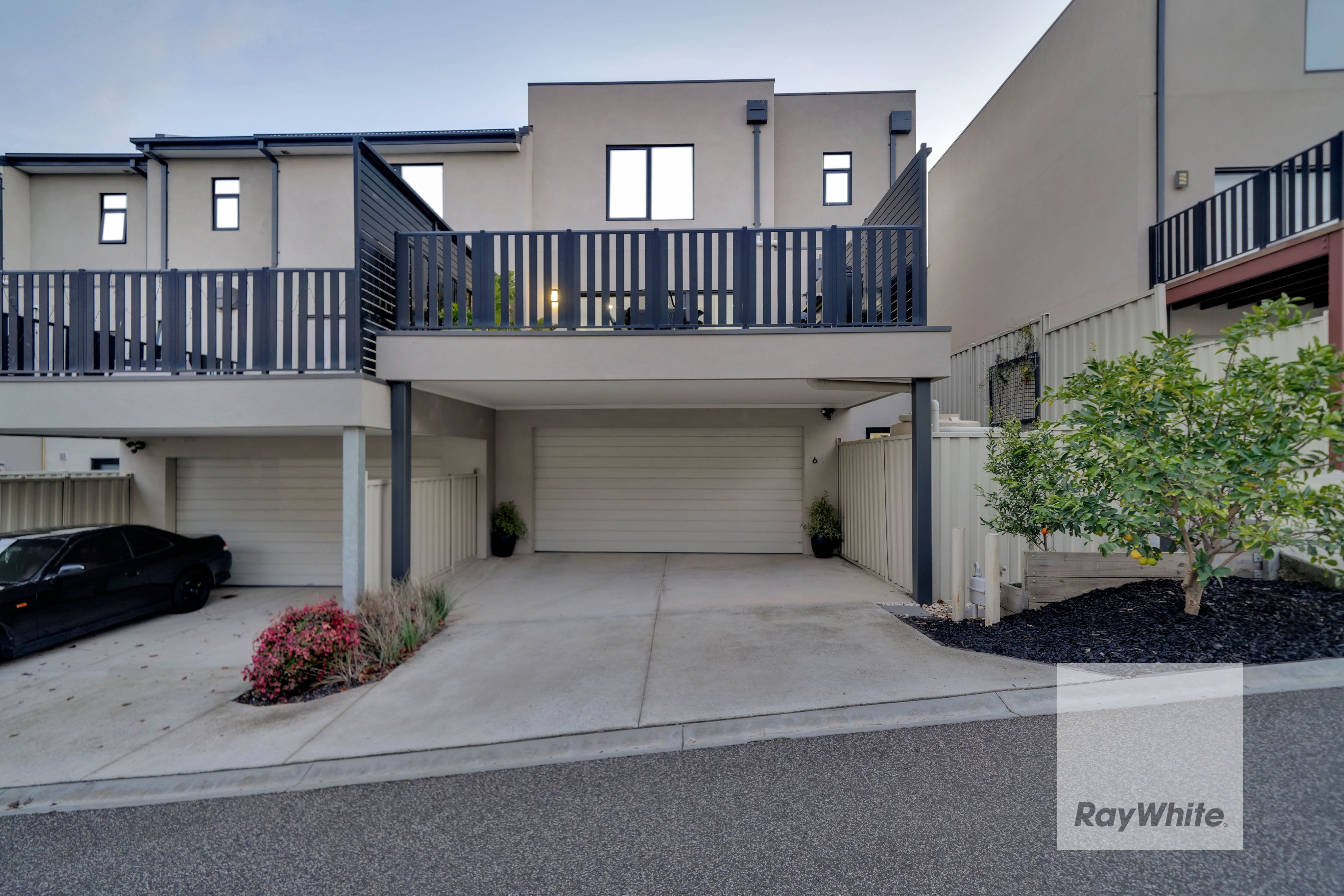 6 Kalmia Mews, Gowanbrae, VIC 3043