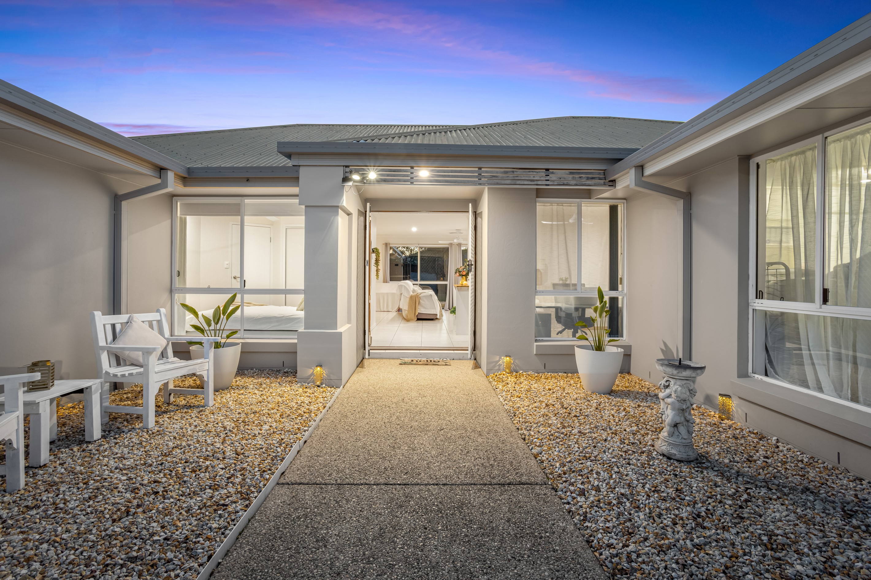 3 Peckham Court, Pacific Pines, QLD 4211