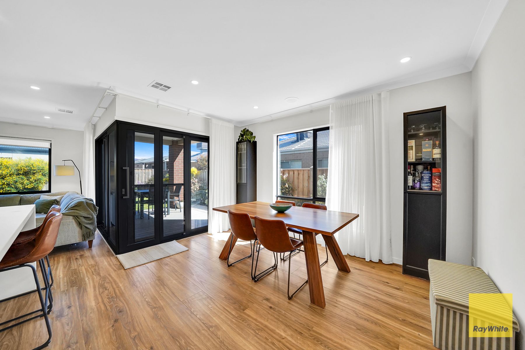 11 Harris Street — photo 4 of 25