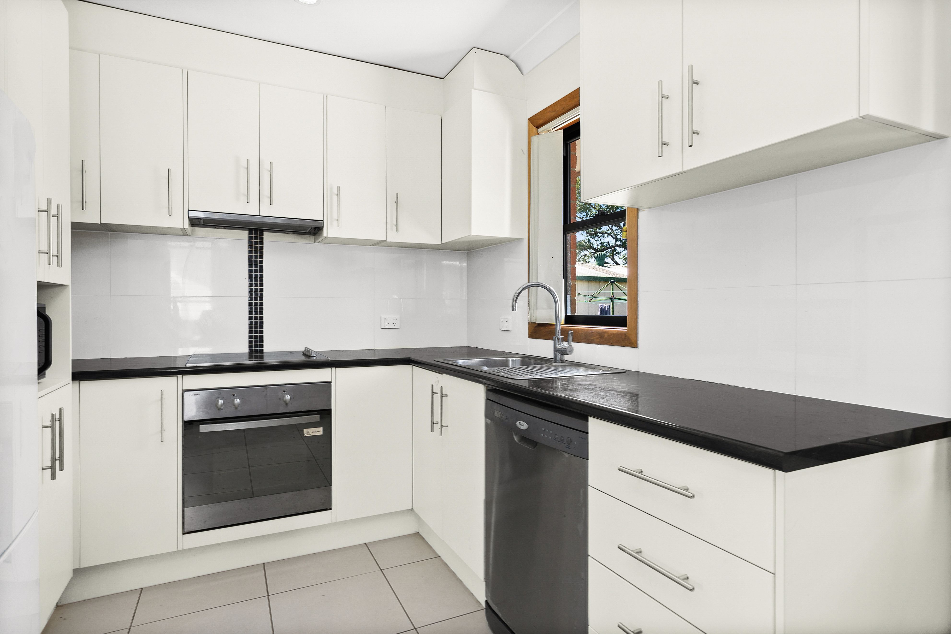 9 Johnston Street, Warilla, NSW 2528