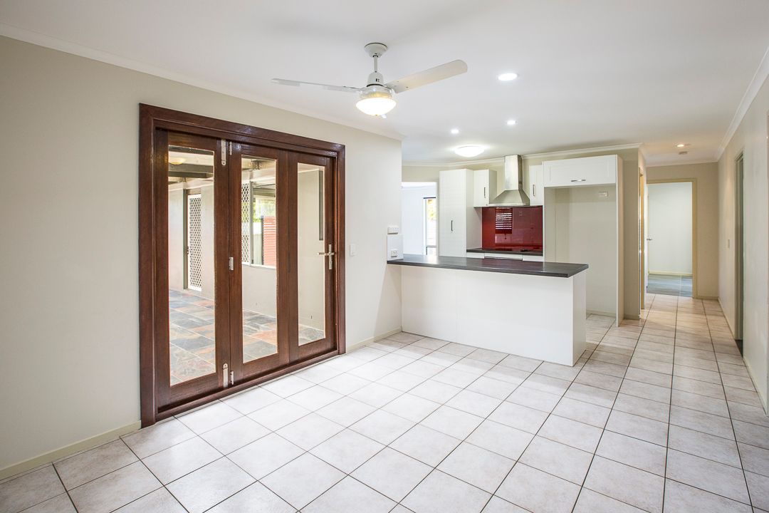 45 Renfrew Drive, Highland Park, QLD 4211