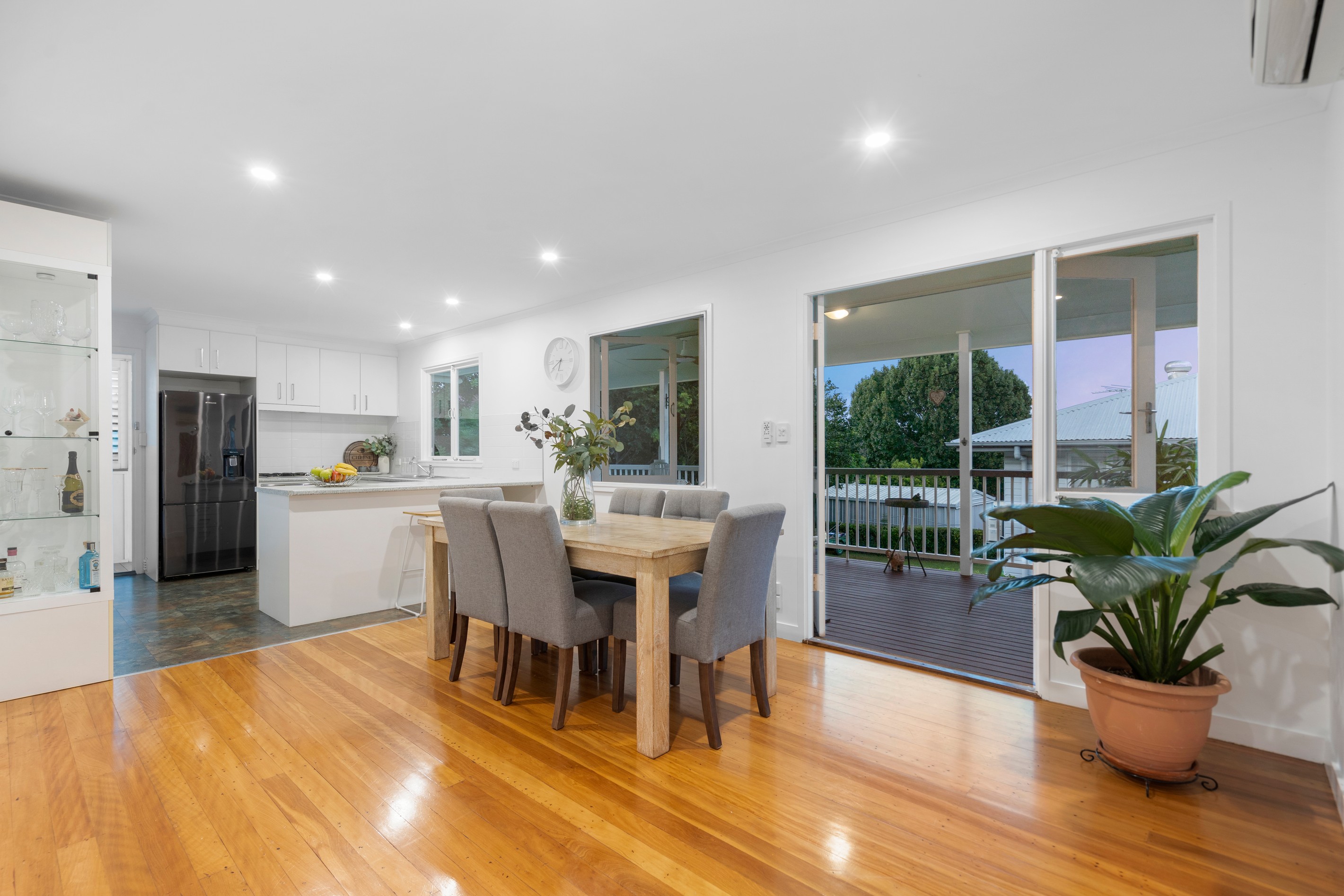 55 Wemvern Street, Upper Mount Gravatt, QLD 4122