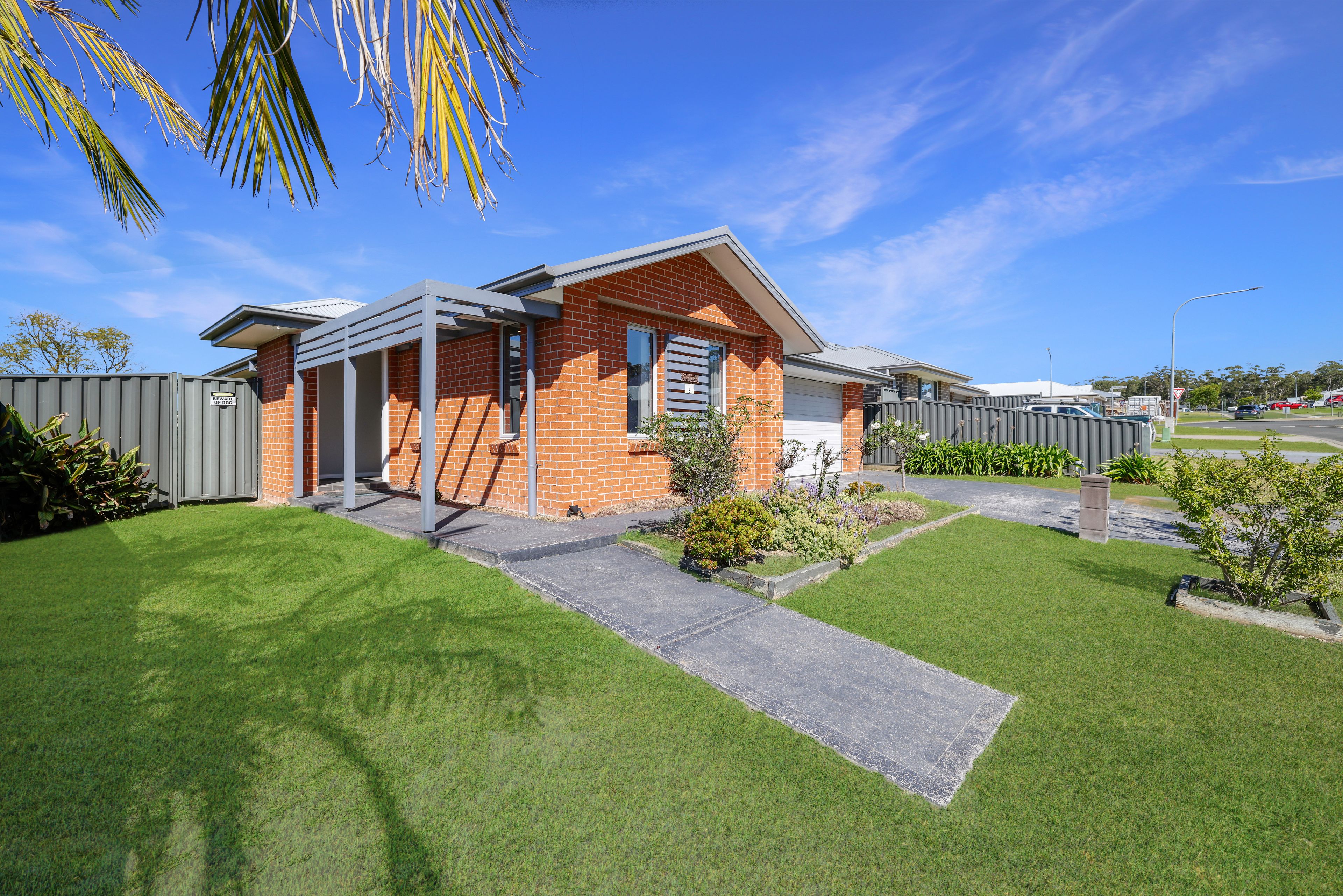 6 Peacehaven Way — photo 6 of 15