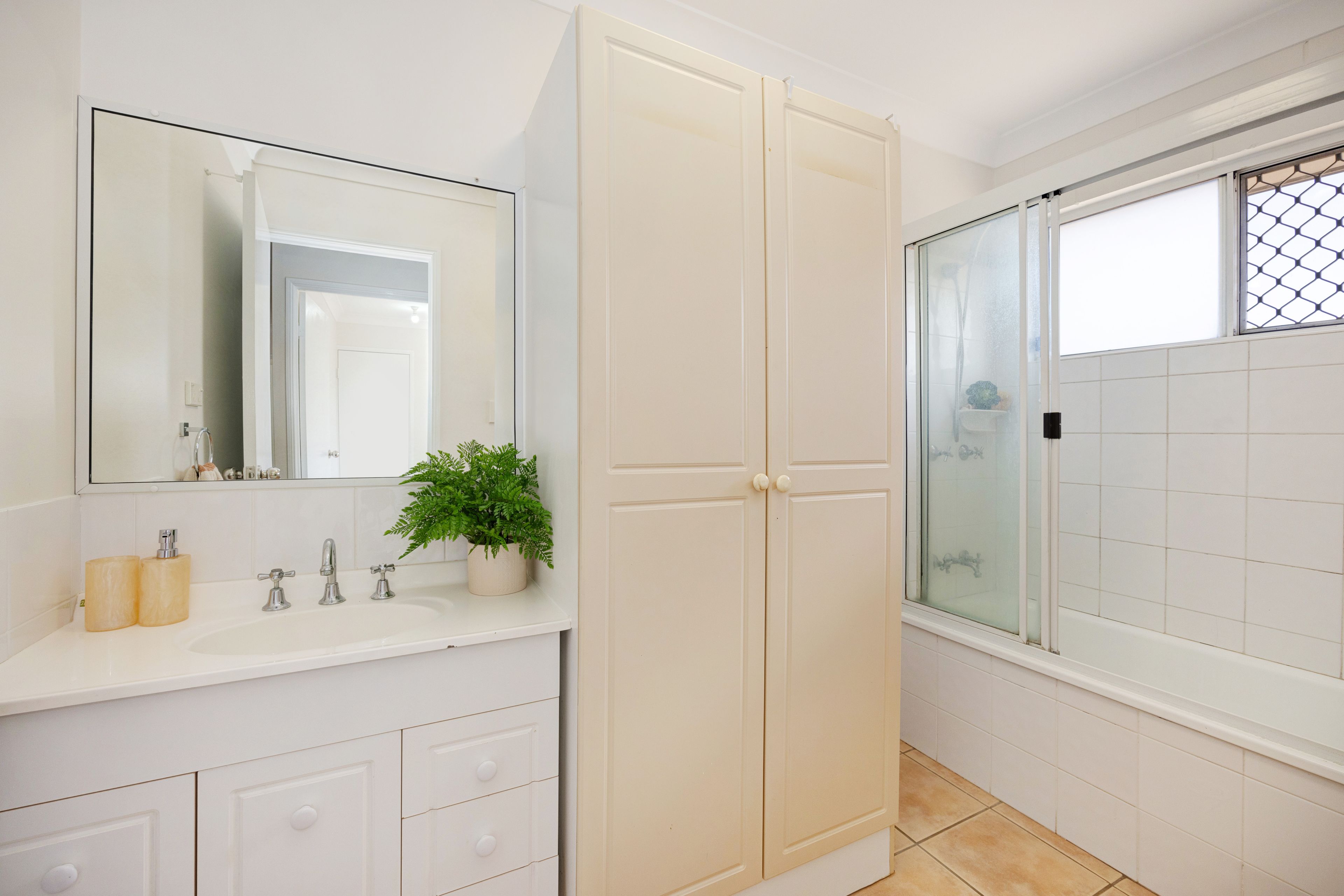 25 Elton Drive — photo 11 of 13