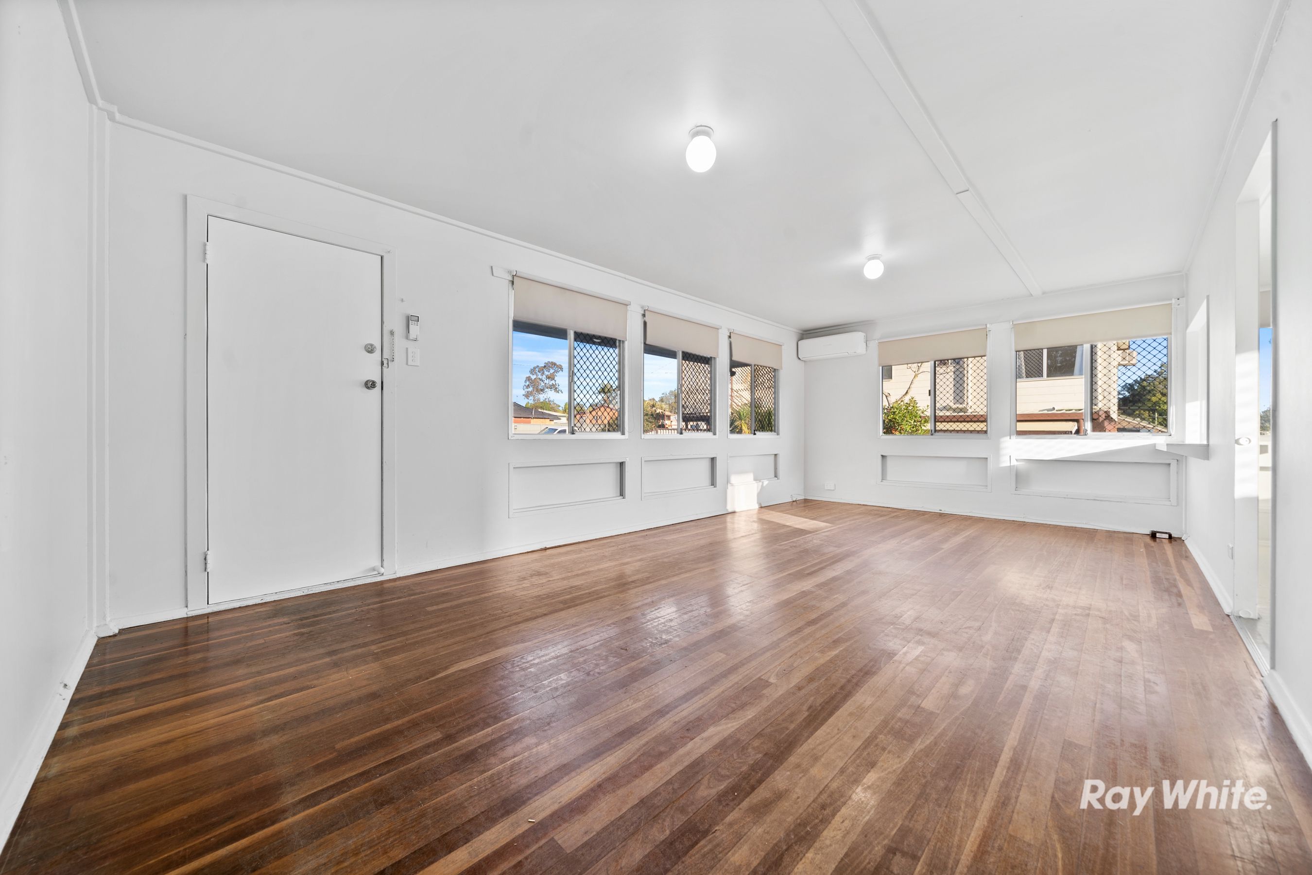 10 Hedley Street, Loganlea, QLD 4131